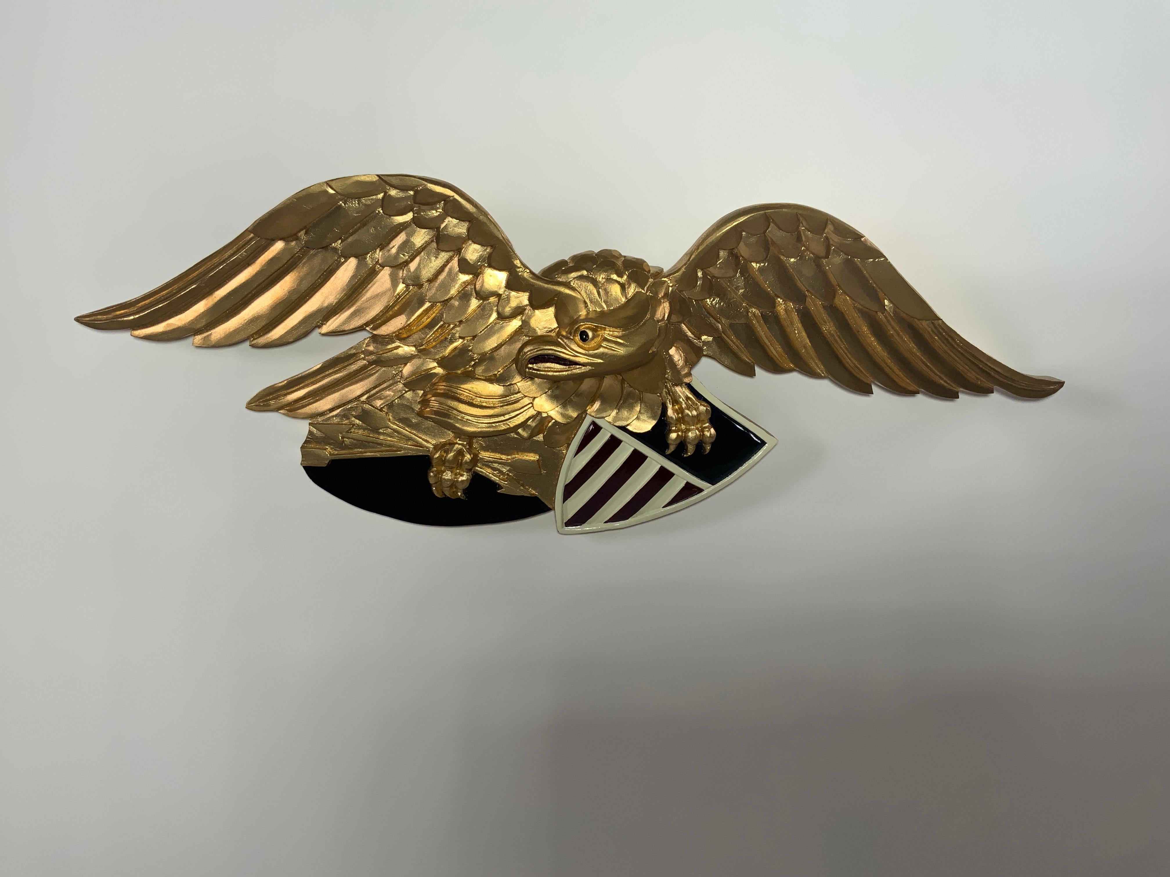 Aigle en bois sculpté en or Grand Sceau 