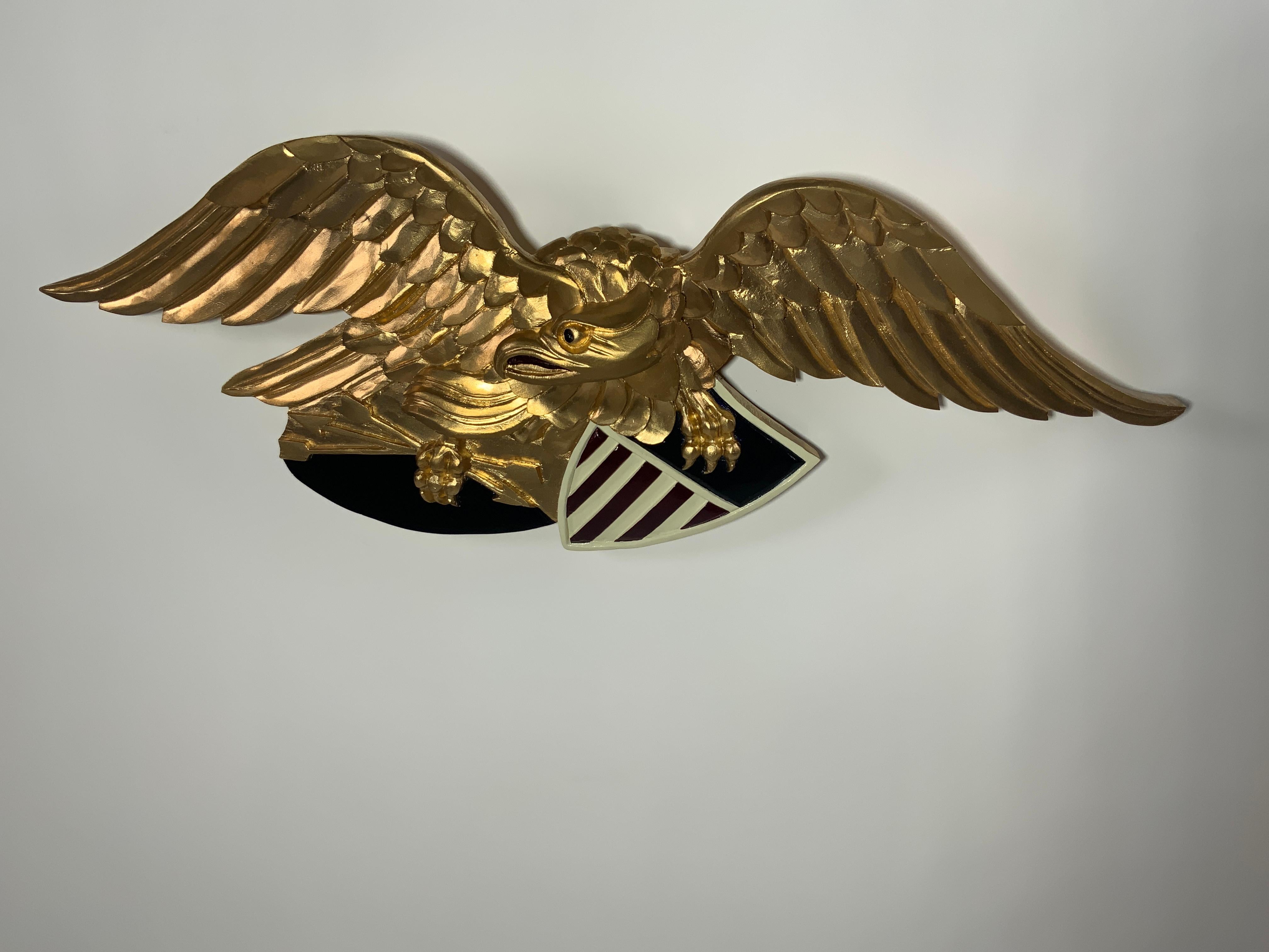 Aigle en bois sculpté en or Grand Sceau 