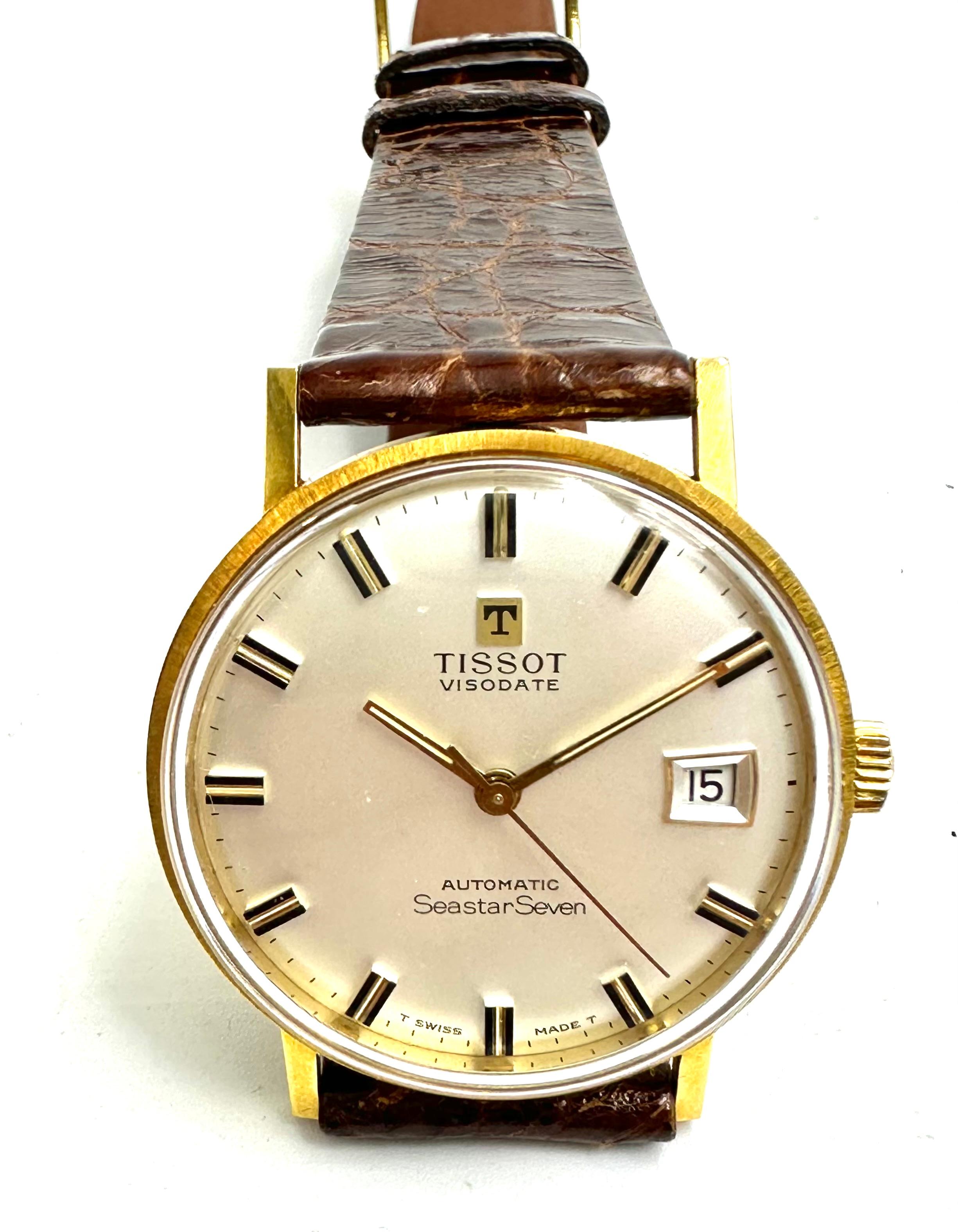 Get your hands on this vintage beauty! 
The Gold case Tissot Visodate Seastar Seven automatic watch is a classic piece from around 1970. 
With a 12-hour silver dial, acrylic crystal, central second and date indicator, this Swiss-made timepiece is