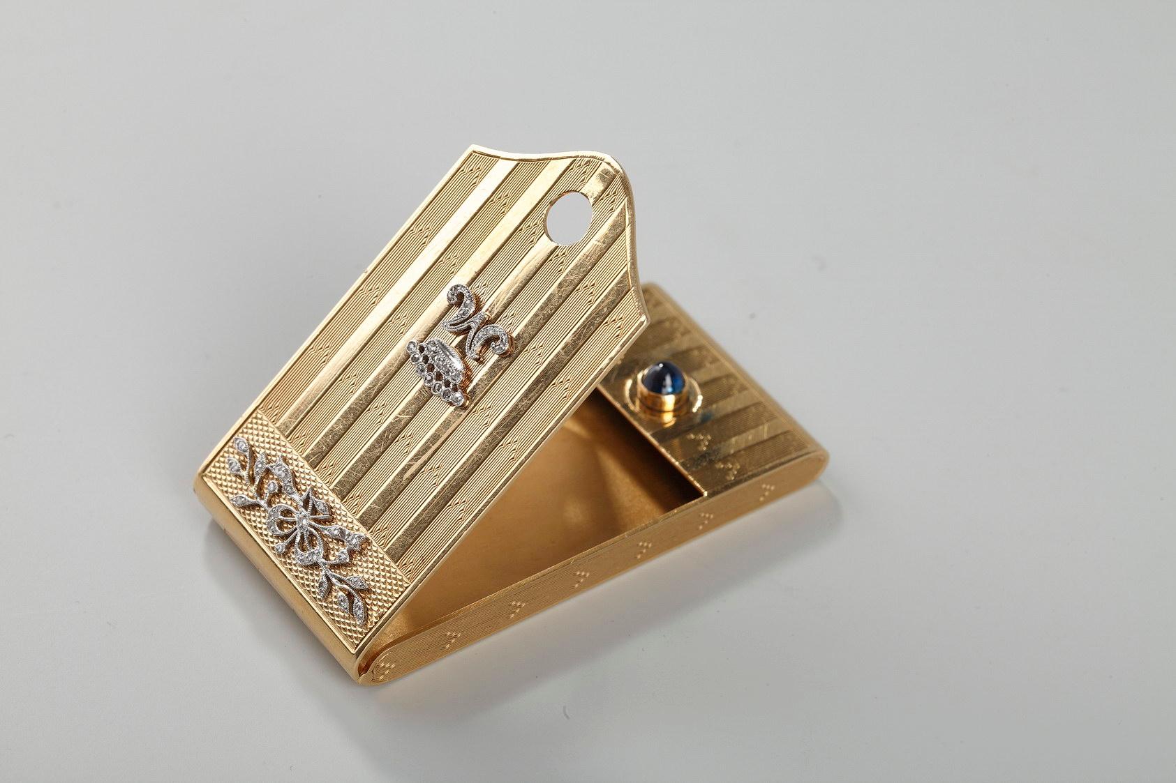 Gold Case with Diamonds and Sapphire, Early 20th Century In Good Condition In Paris, FR