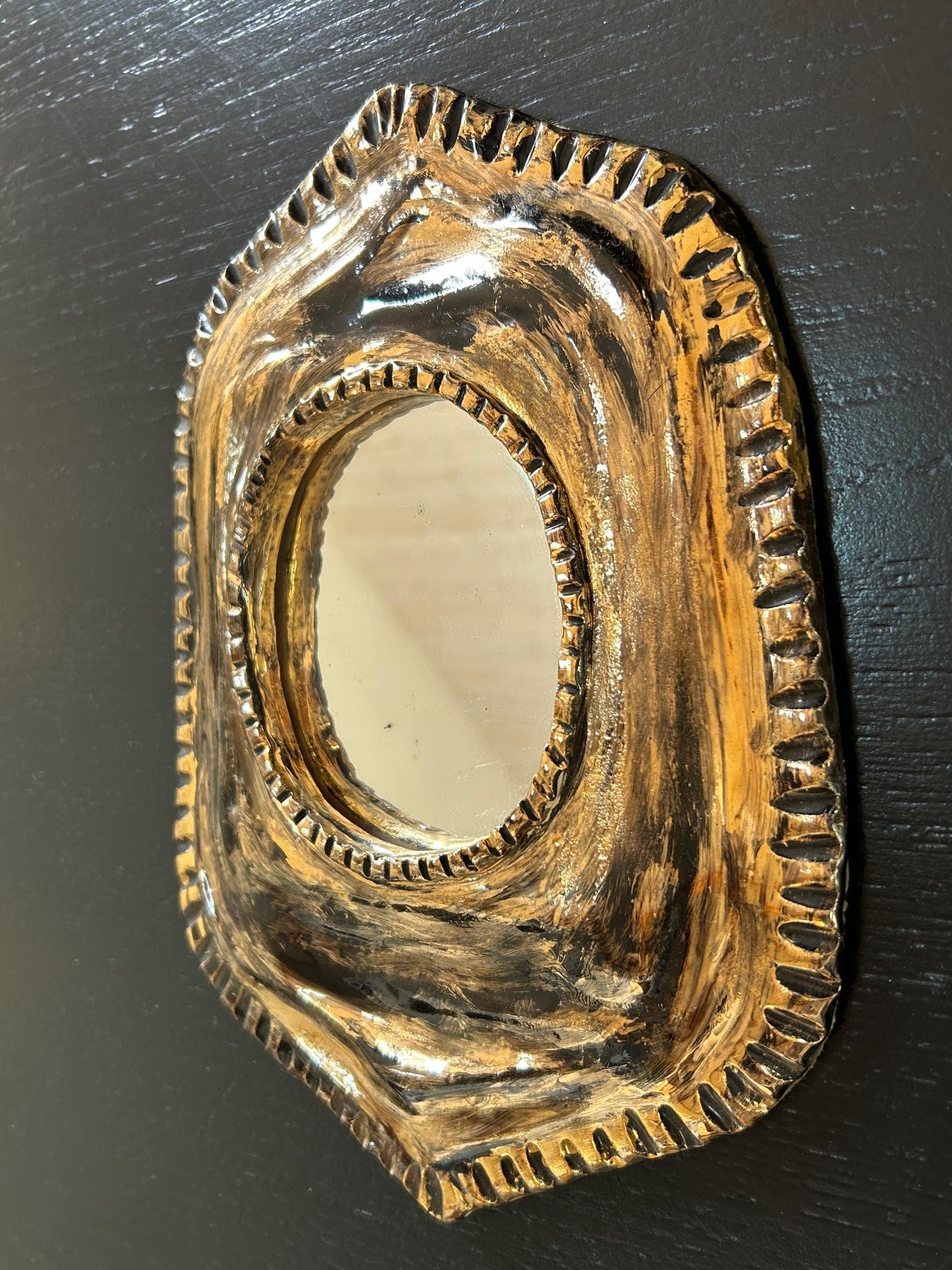 Céramique Miroir en céramique dorée à la manière de Mithé Espelt en vente