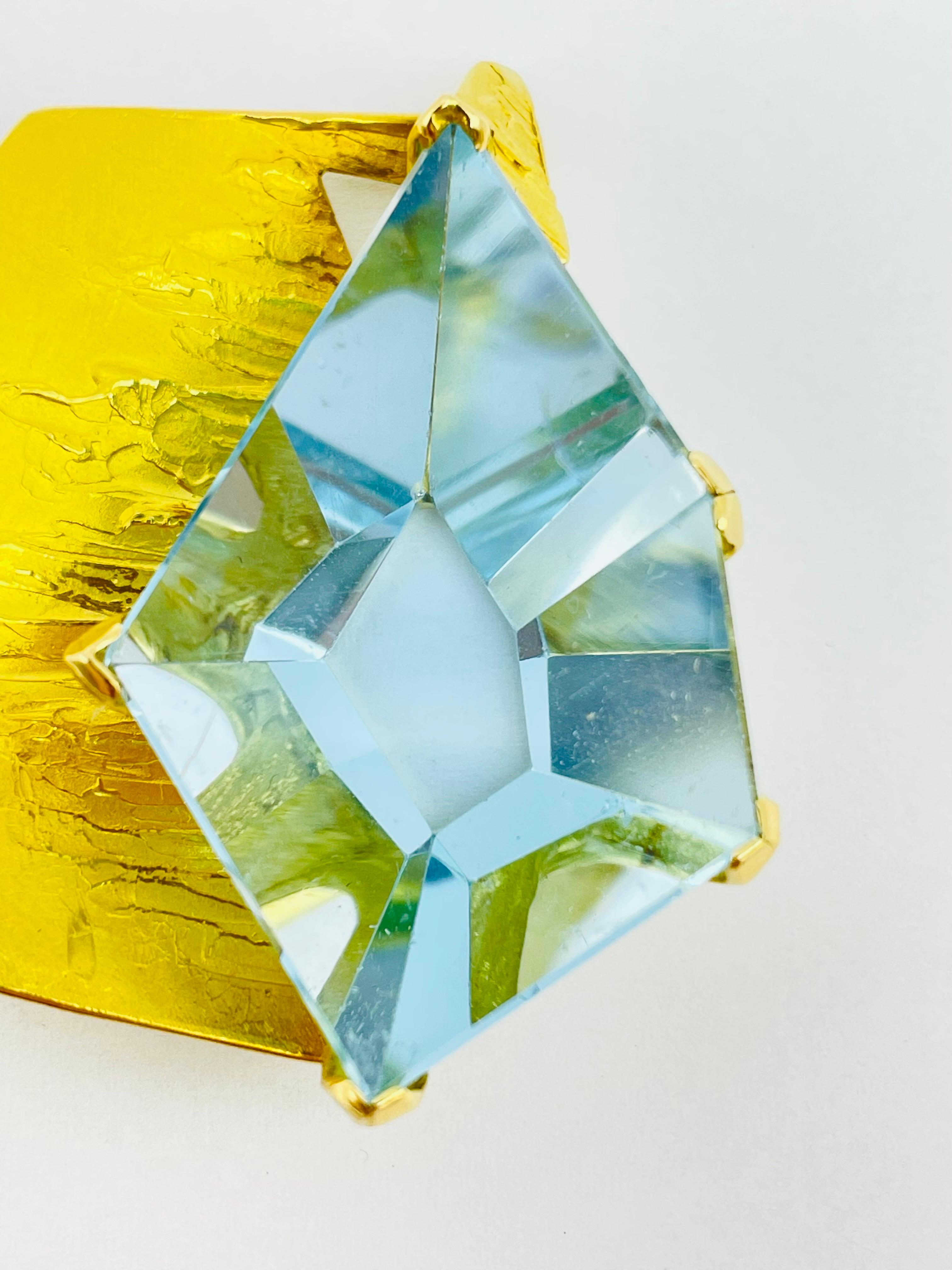 Pendentif en or avec topaze bleue Wurzbacher en vente 9
