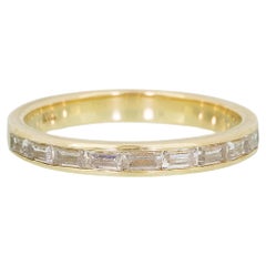 Gold Channel Set Baguette Diamantband