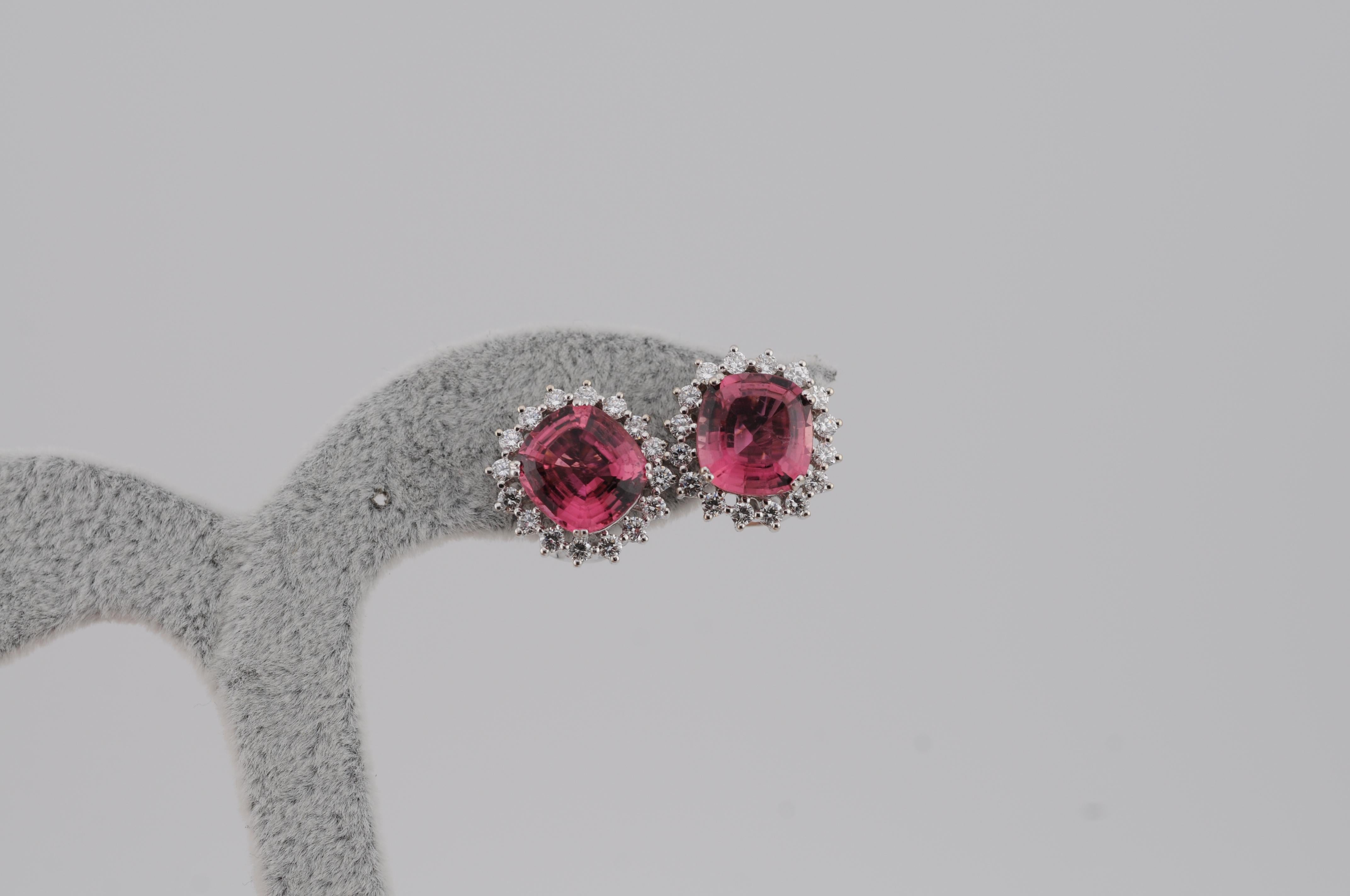 Pendientes de clip de oro con turmalinas rosas de 6 ct y diamantes de oro blanco de 18k en venta 4