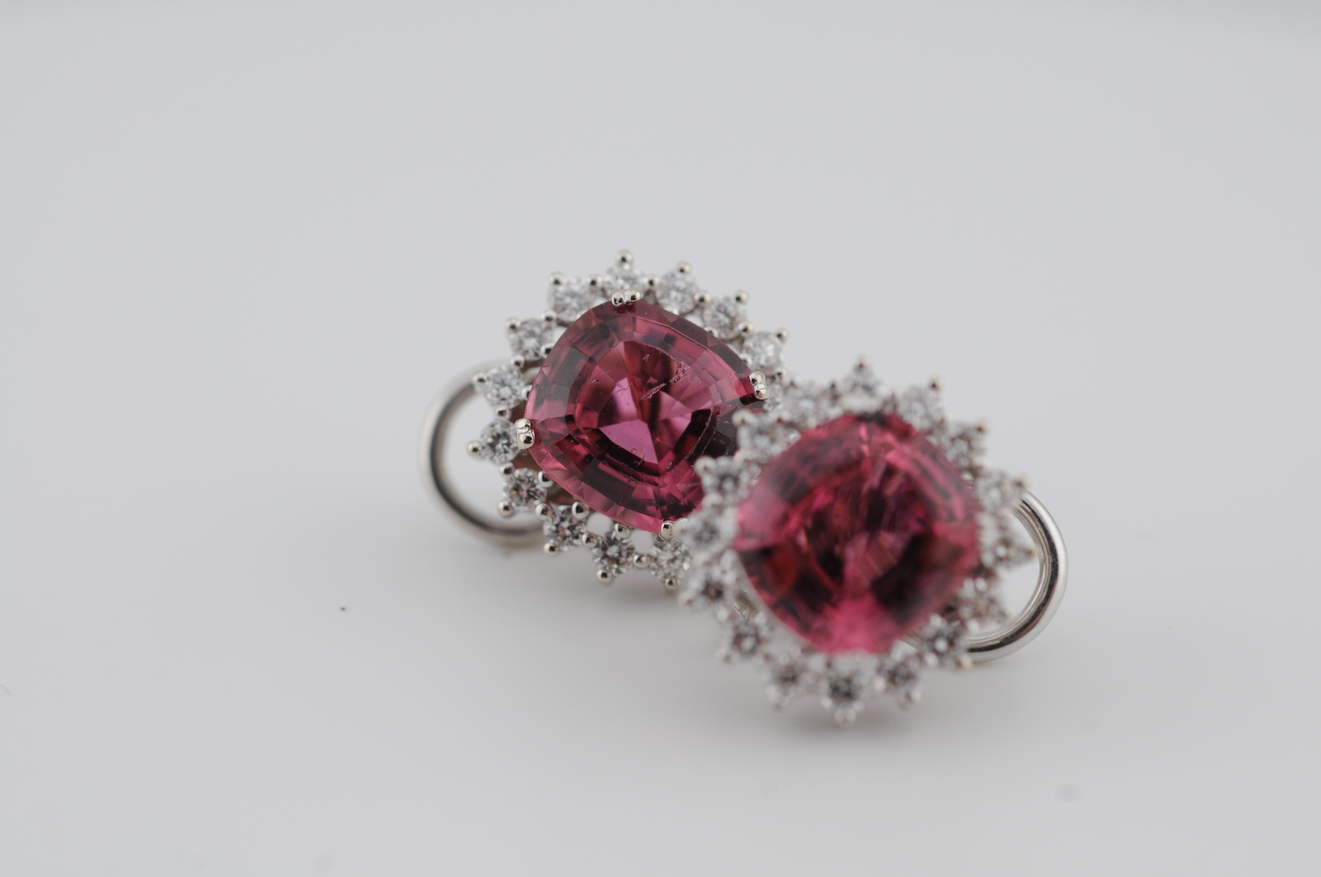 Pendientes de clip de oro con turmalinas rosas de 6 ct y diamantes de oro blanco de 18k Movimiento estético en venta