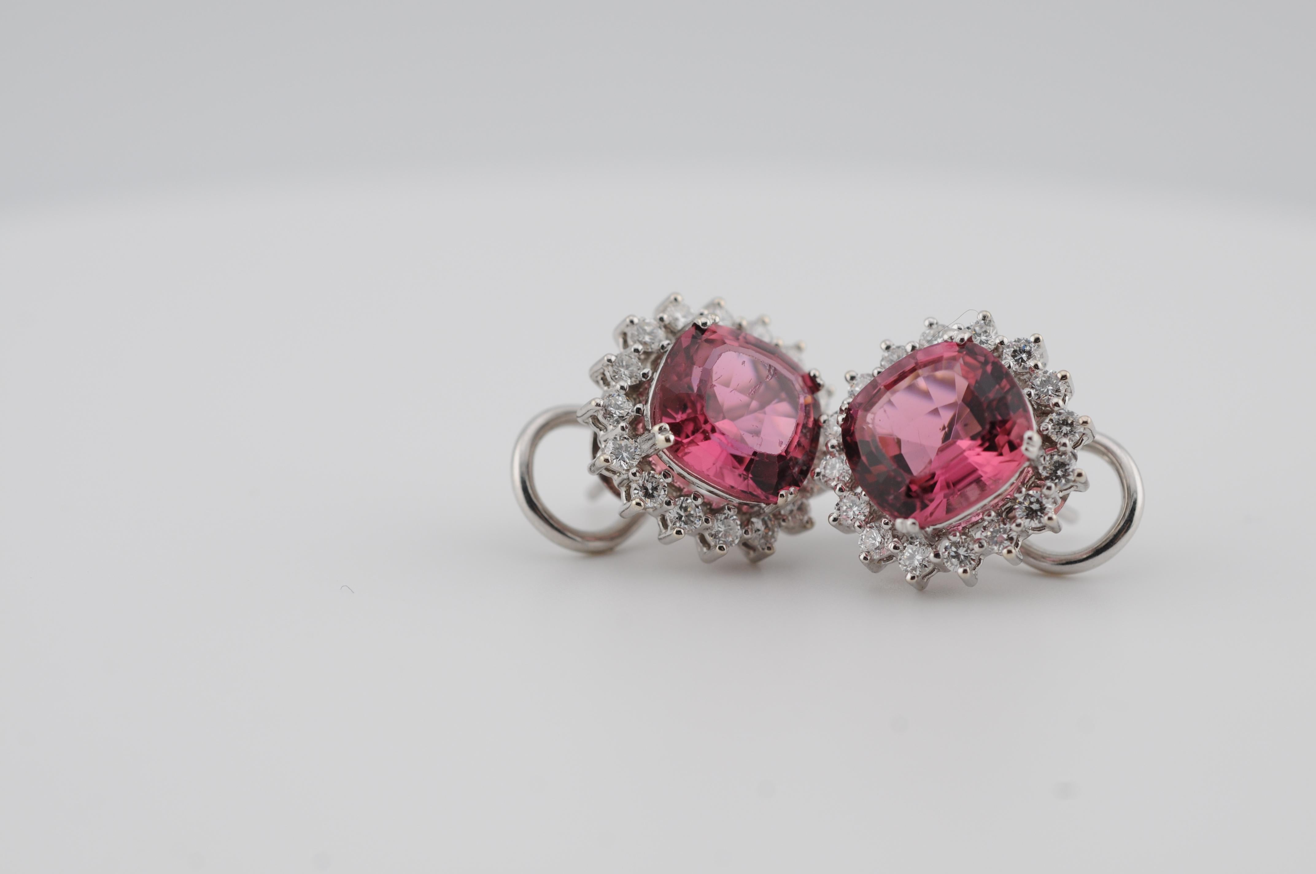 Pendientes de clip de oro con turmalinas rosas de 6 ct y diamantes de oro blanco de 18k en Bueno estado para la venta en Berlin, BE