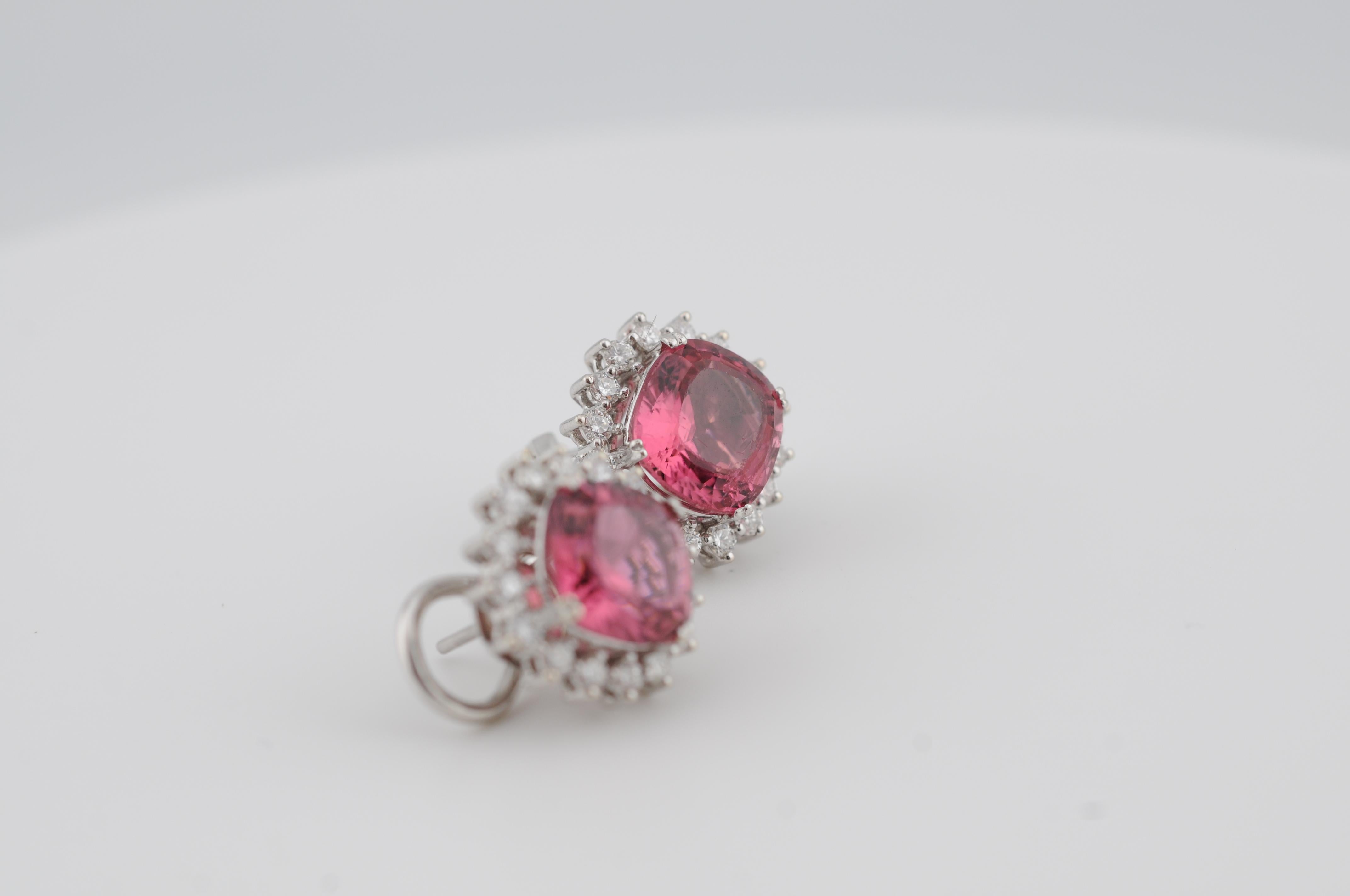 Femenino o masculino Pendientes de clip de oro con turmalinas rosas de 6 ct y diamantes de oro blanco de 18k en venta