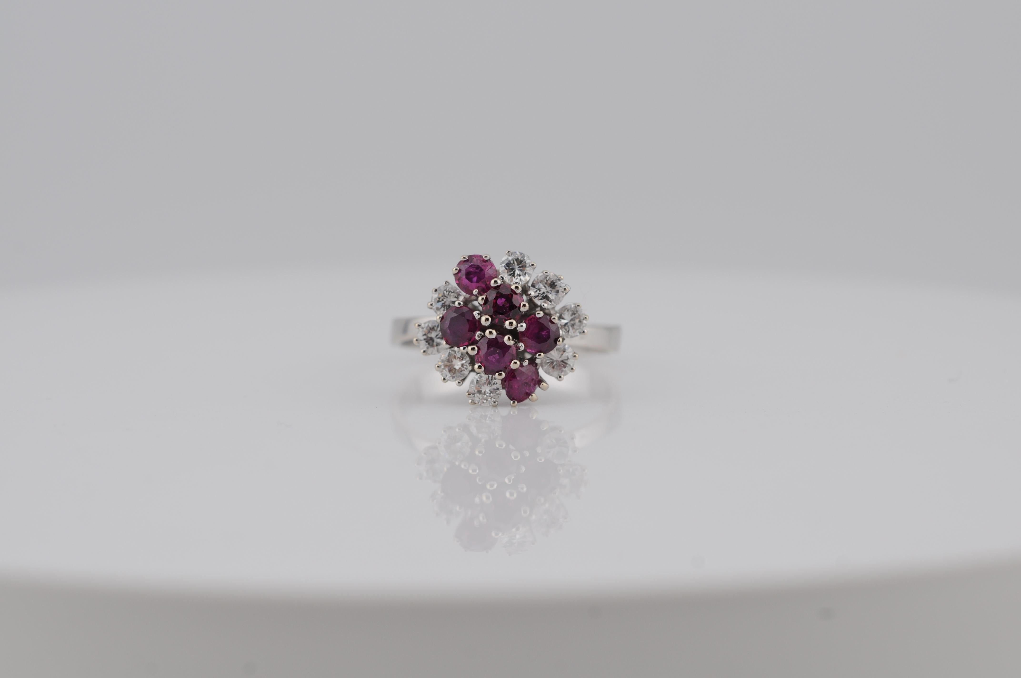 Gold-Cluster-Ring mit Rubinen und Diamanten im Angebot 4