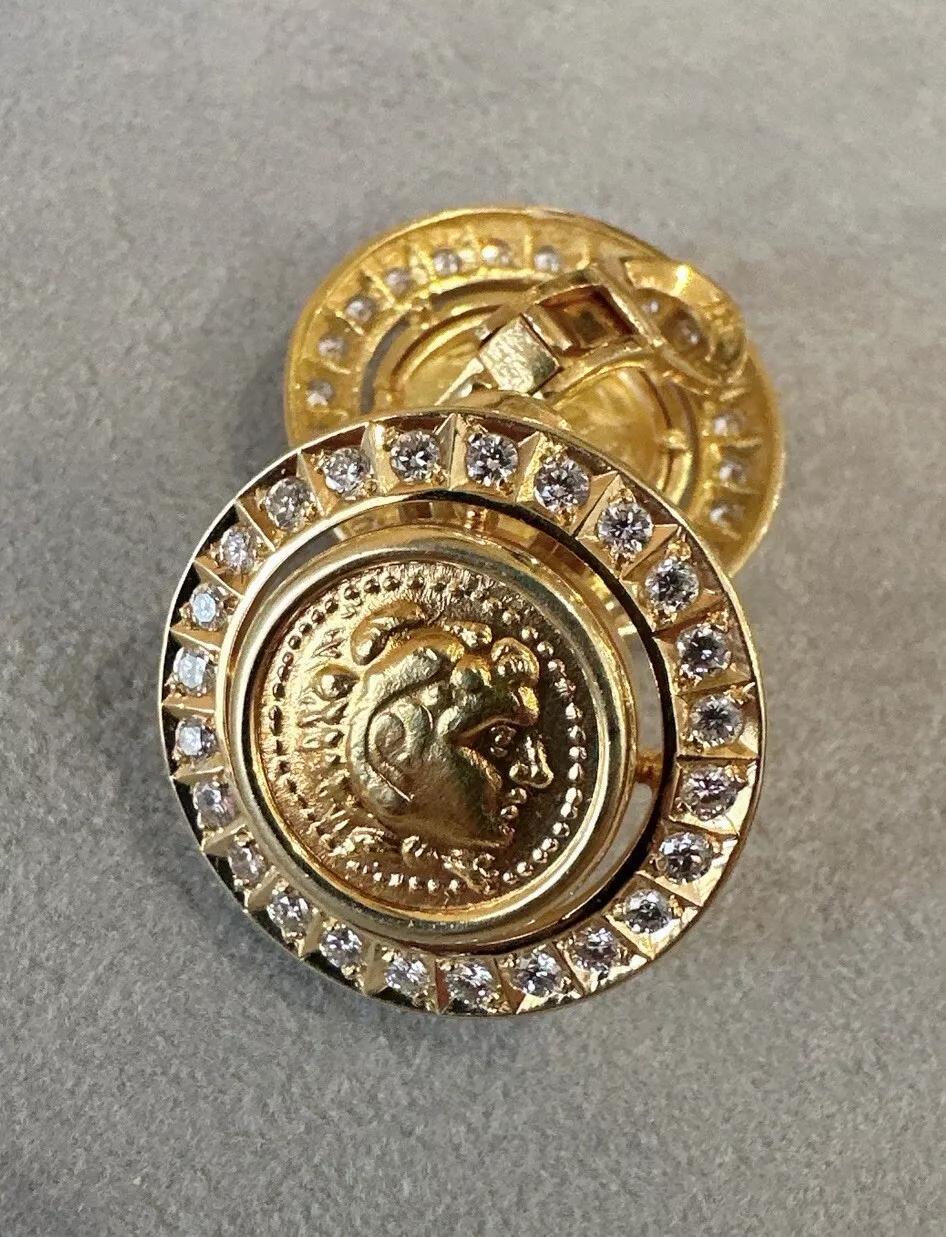 Goldmünze- und Diamant-Ohrringe aus 18 Karat Gelbgold (Rundschliff) im Angebot