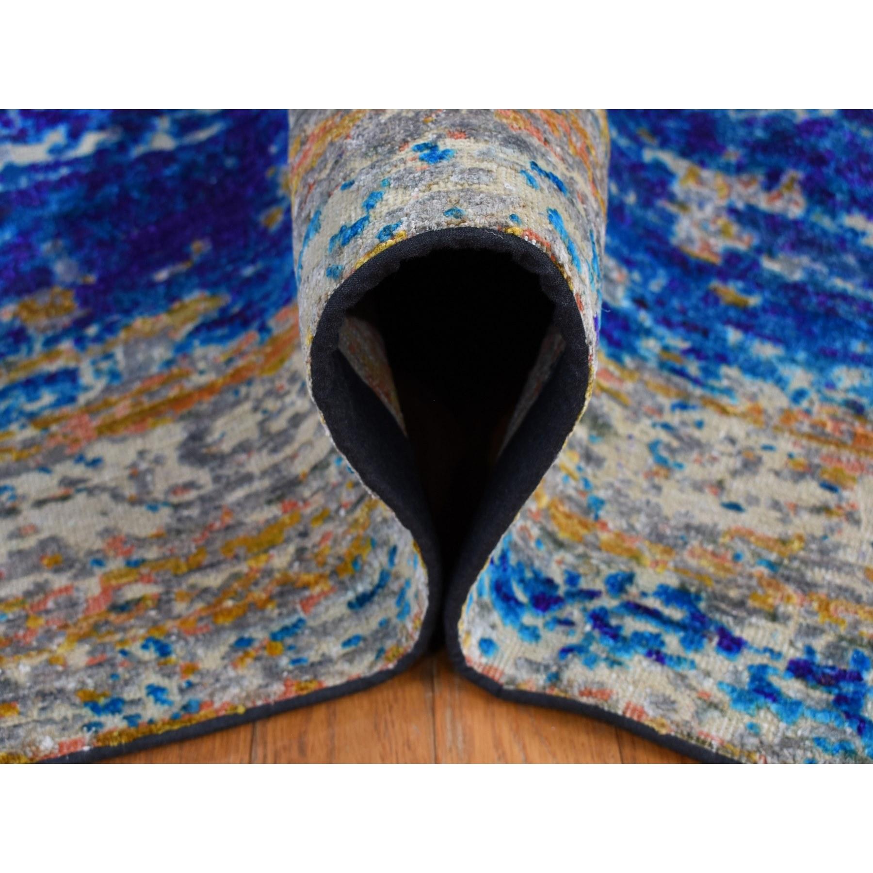 XXIe siècle et contemporain Tapis d'Orient Sari couleur or, laine texturée à la soie, design abstrait, noué à la main en vente