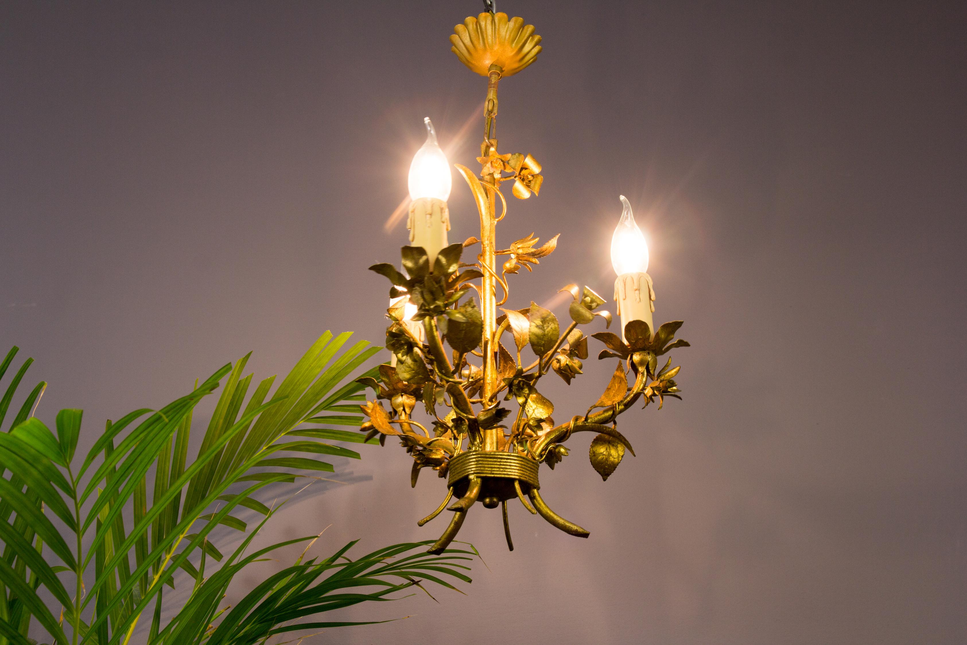 Mid-20th Century Gold Colored Italian Floral Tole Chandelier, 1950s