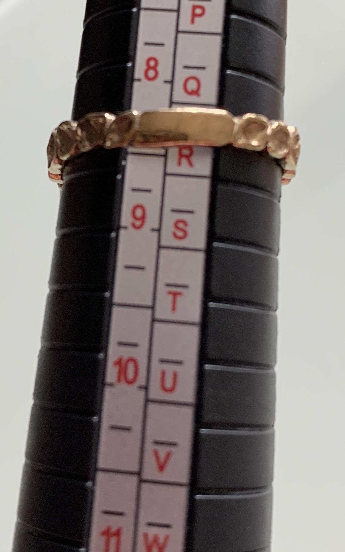 Anello da cocktail in oro con design di corallo, perle e rubini in vendita 8