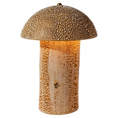 Lampe de table « Gold Crackle Mushroom » en céramique, de forme organique, par Streicher Goods