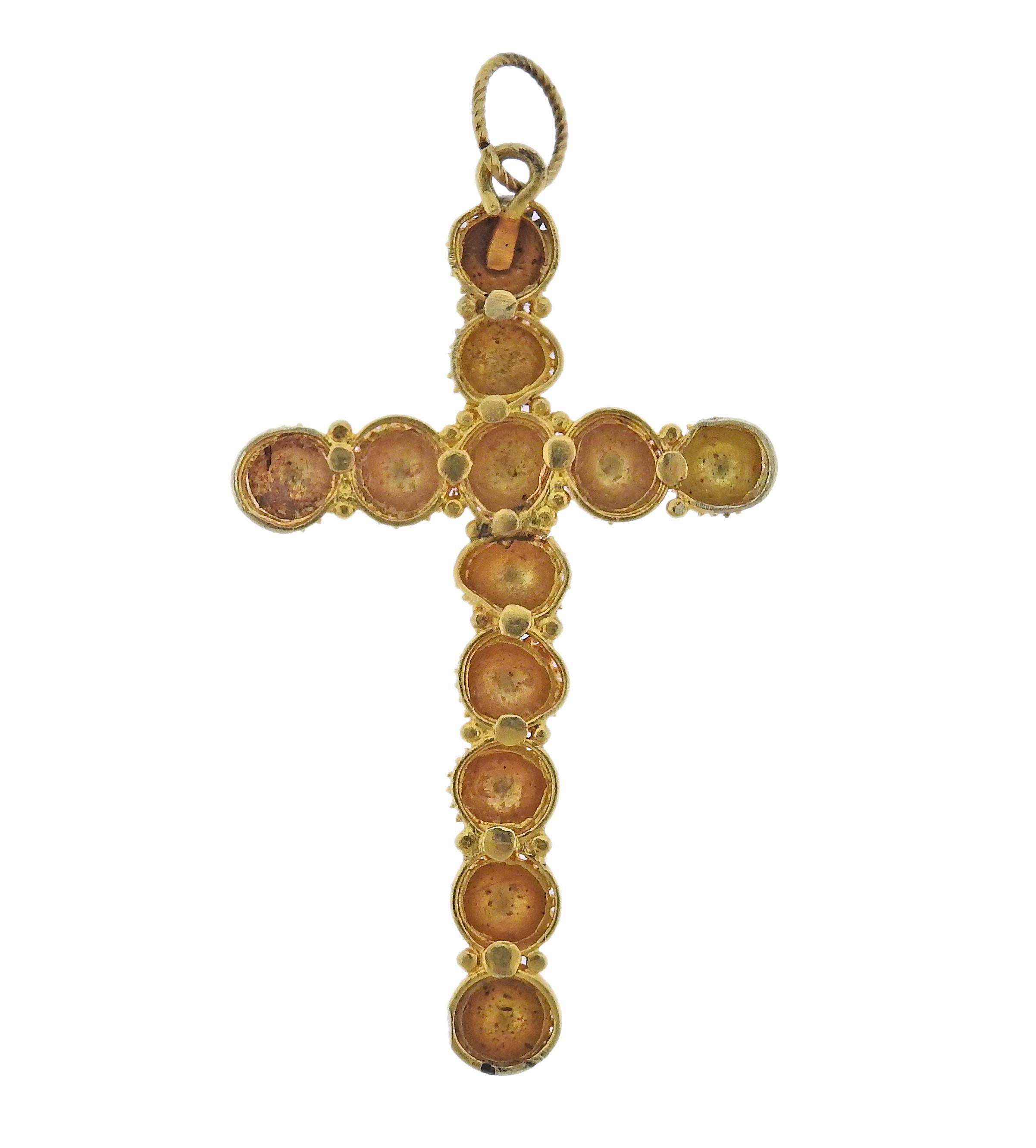 Gold Cross Pendant In Excellent Condition For Sale In New York, NY