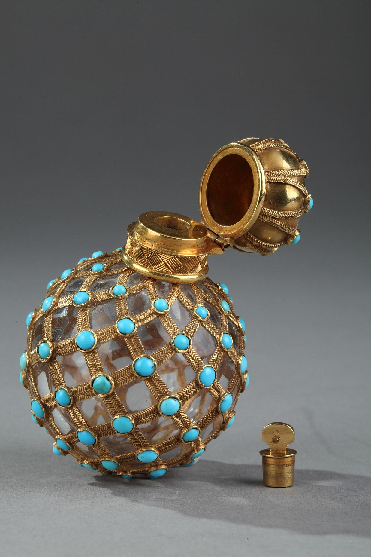Flacon de parfum en or, cristal et turquoise, période de restauration Bon état - En vente à Paris, FR