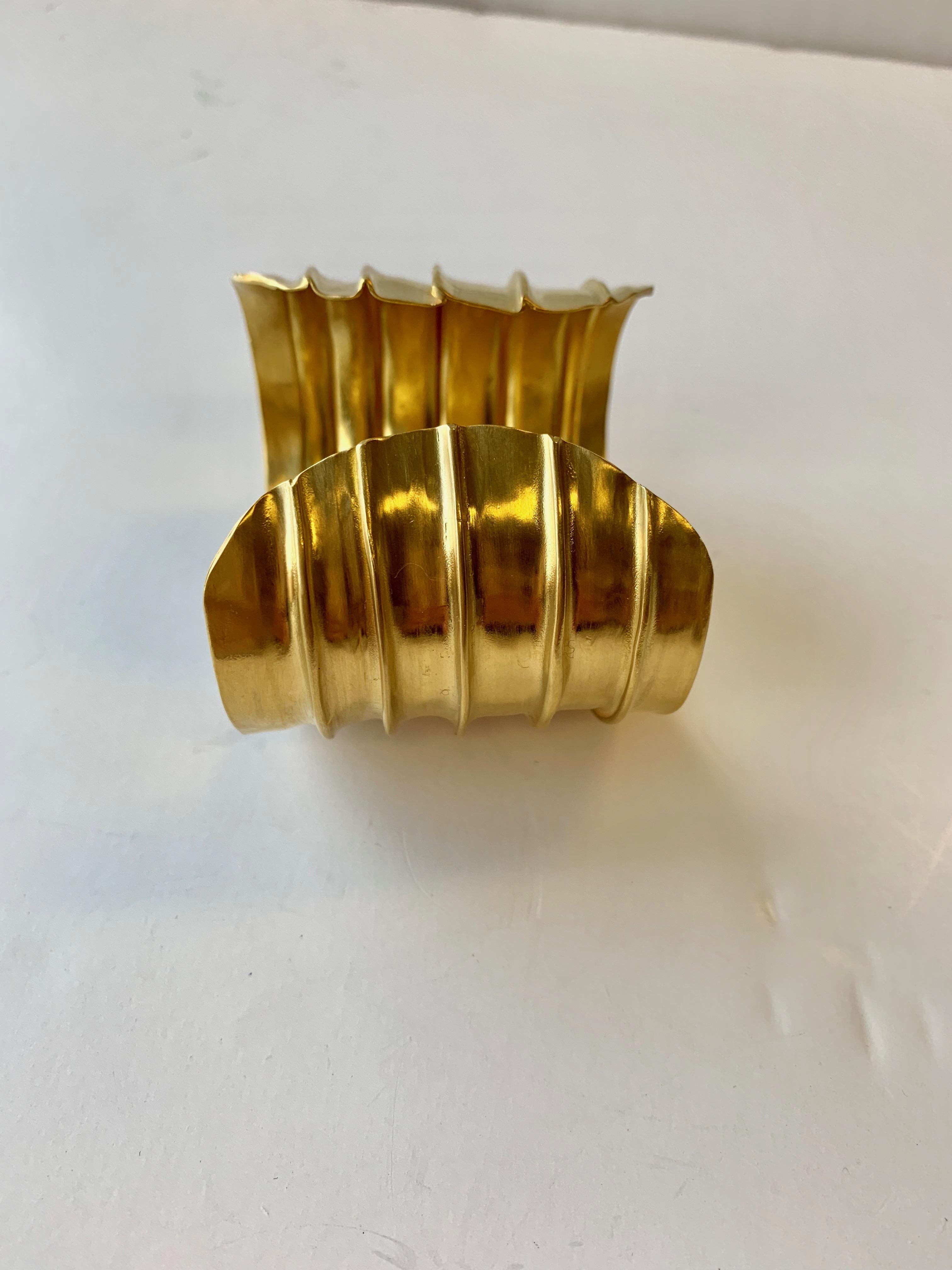Gold Cuff Bracelet 22 Karat Gold In New Condition In New York, NY