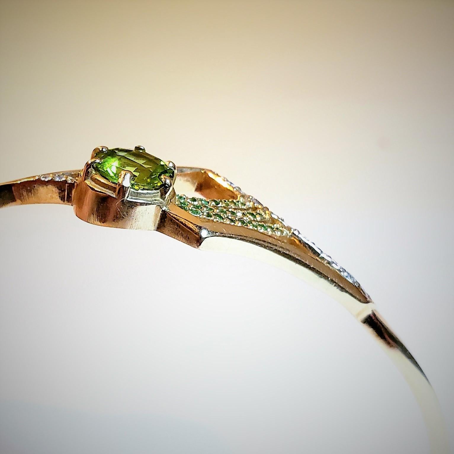 Contemporary Gold Cuff Bracelet with Peridot, Tsavorite and Diamond in Shooting Star Design For Sale