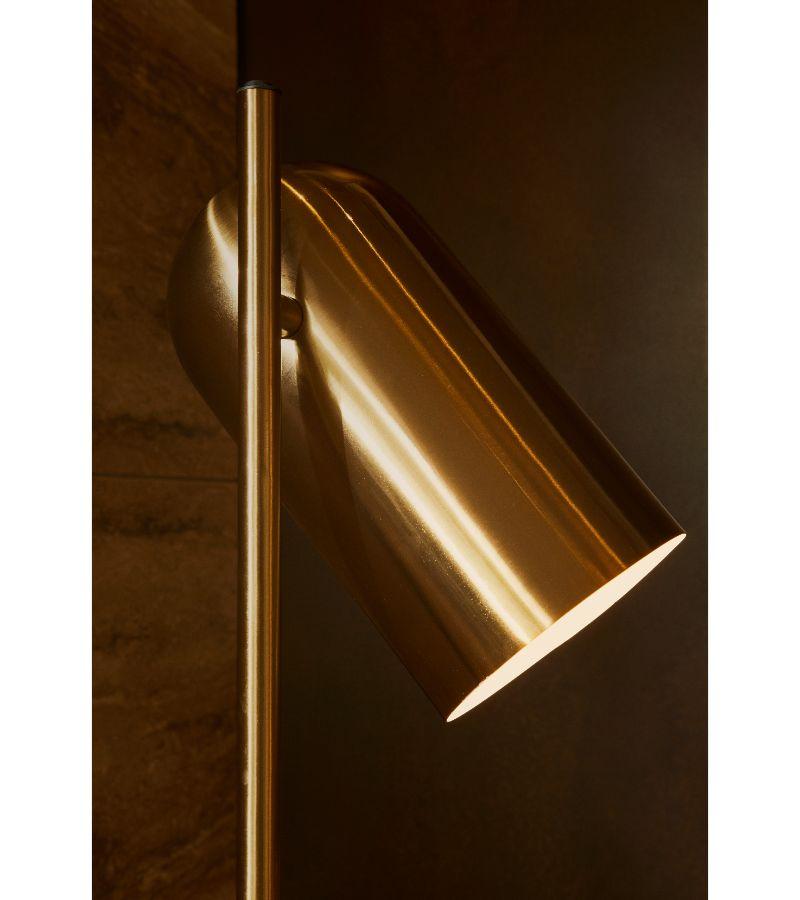Gold Cylinder Floor Lamp In New Condition For Sale In Geneve, CH