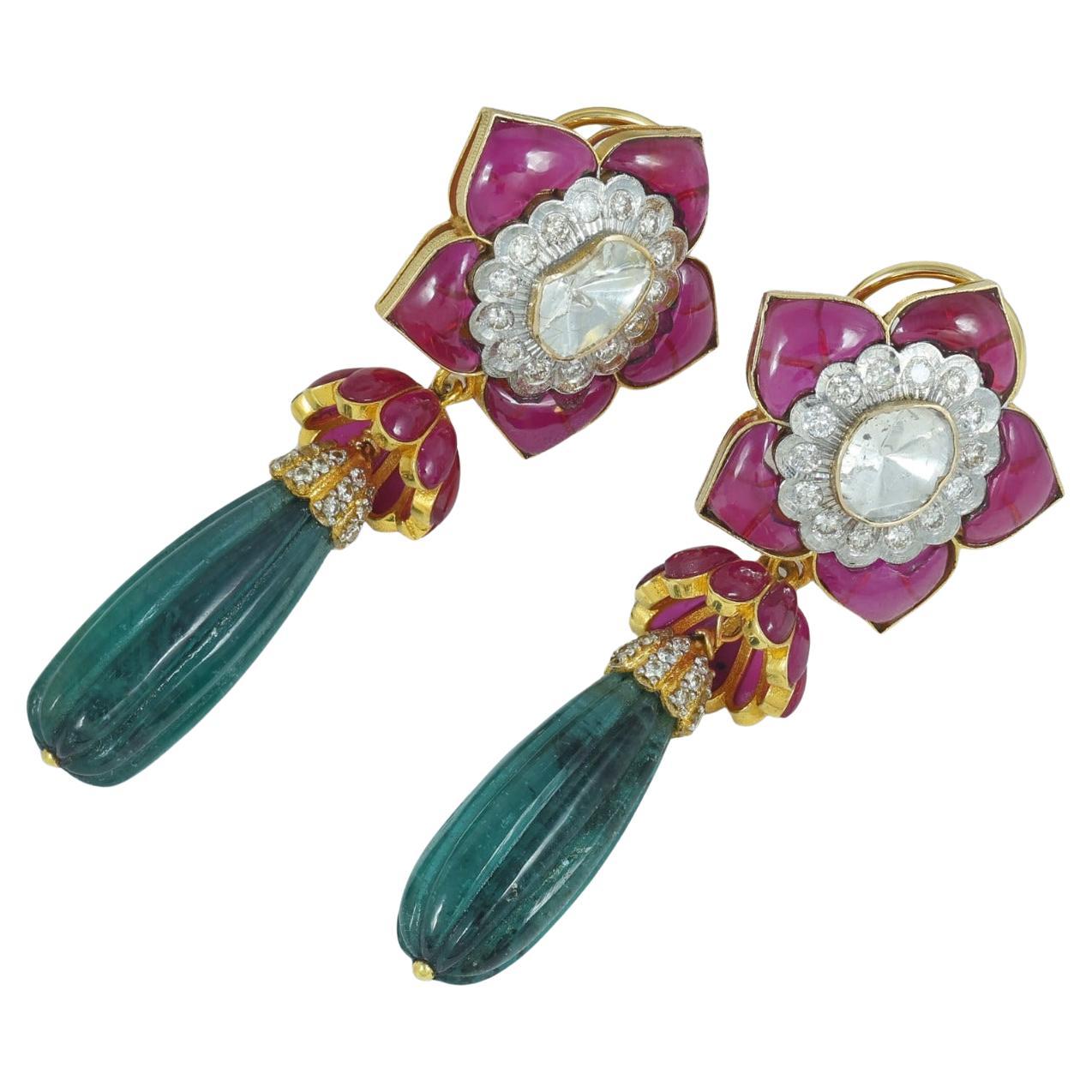 Gold Diamant 51 Karat Smaragd-Rubin-Ohrringe, lange geschnitzte Smaragd-Rubin-Ohrringe, Blumen-Rubin-Diamant-Ohrringe, Weihnachtsschmuck, Rubin-Diamant-Ohrringe, Rubin-Diamant-Ohrringe
Außergewöhnliche Value- atemberaubende 14k Ohrringe mit 36 Karat