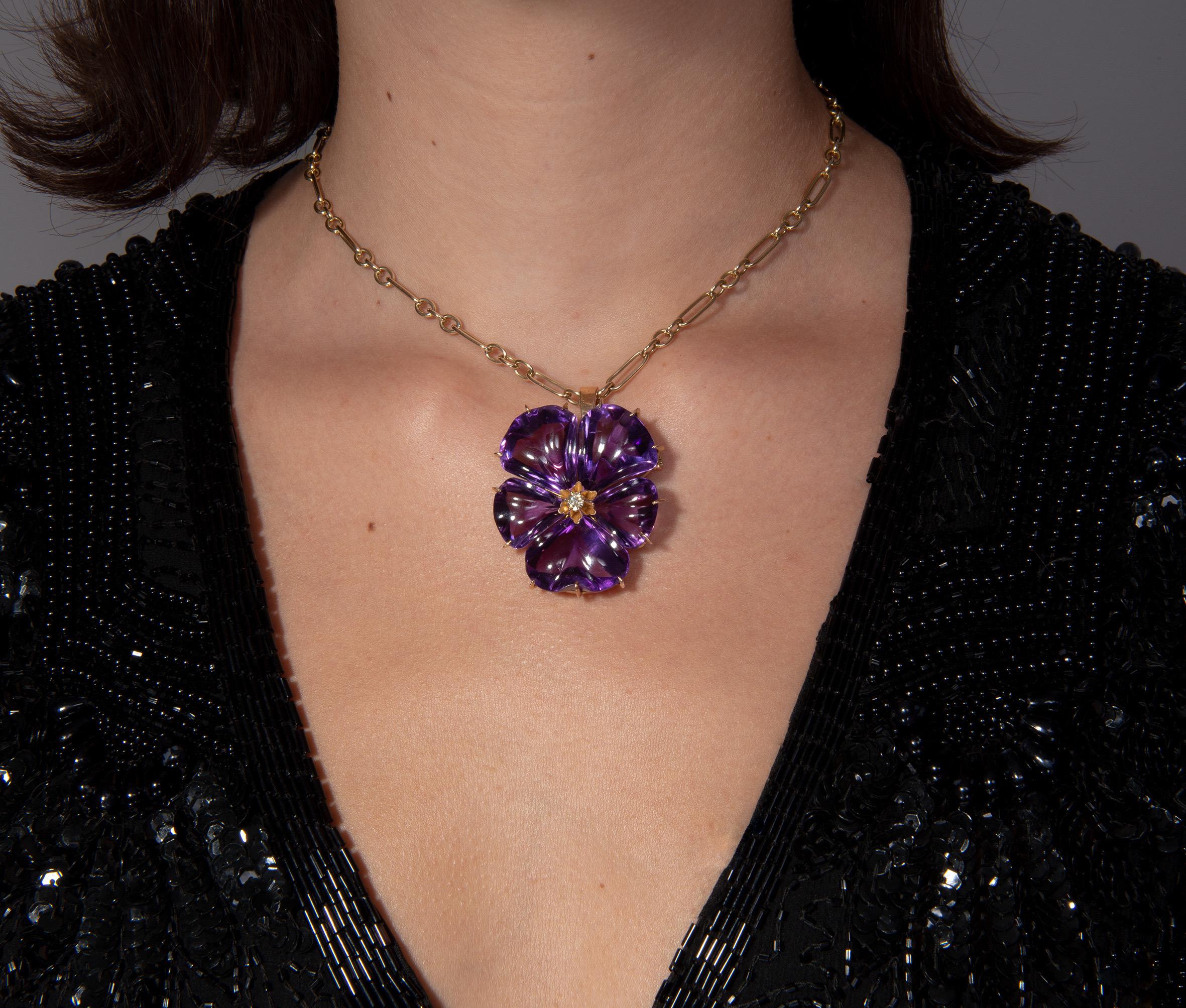 Gold Diamond and Amethyst Pansy Brooch and Pendant In Good Condition In Amsterdam, NL