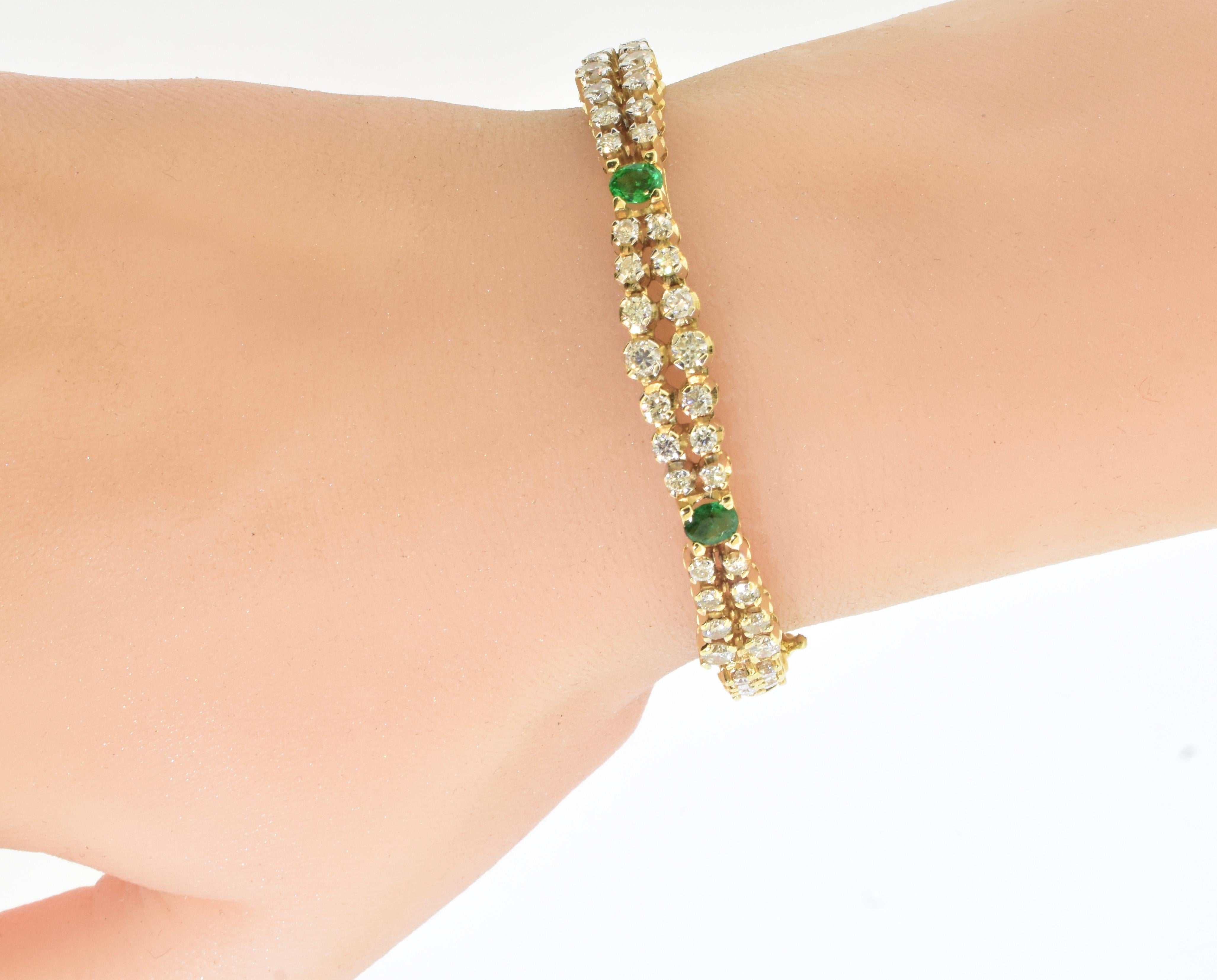 Brilliant Cut Gold, Diamond and Emerald Fine Double Row Contemporary Bracelet For Sale