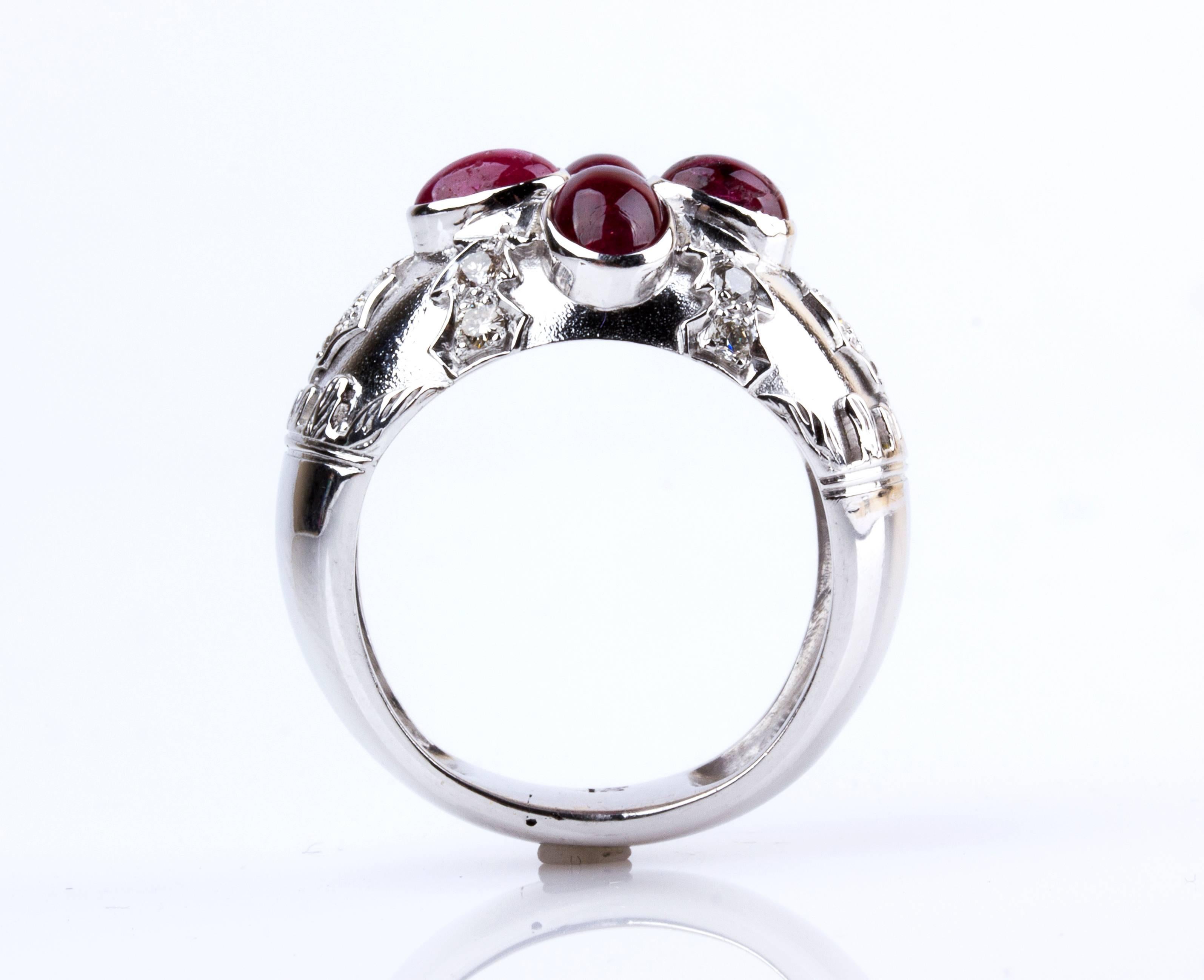 Gold Diamond and Ruby Ring In Good Condition For Sale In Rome, IT