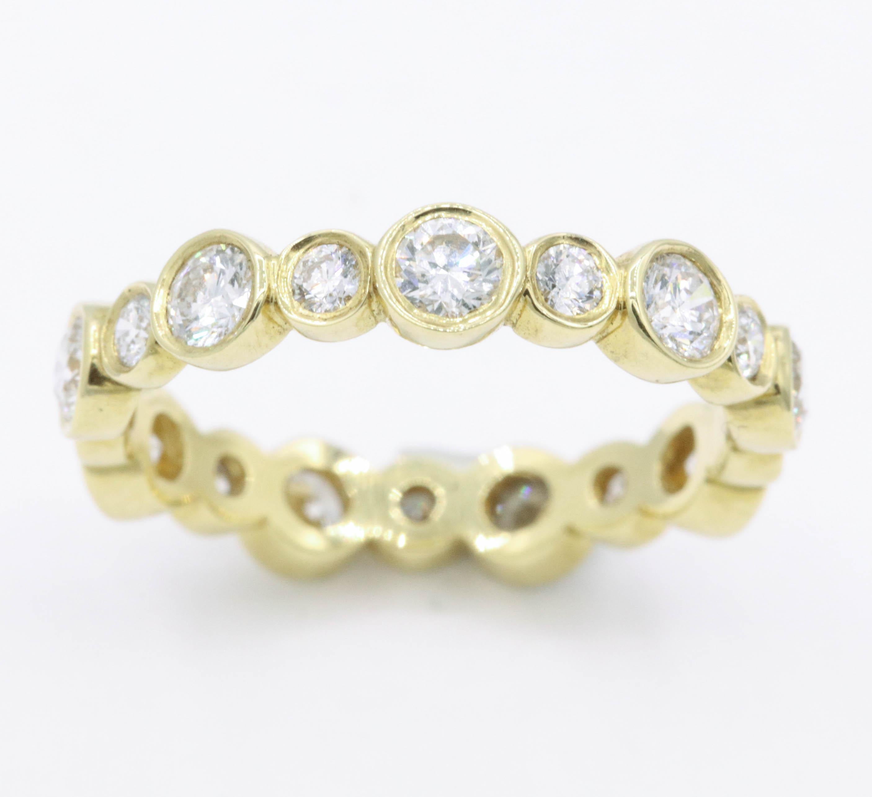 Fascia in oro con diamanti 