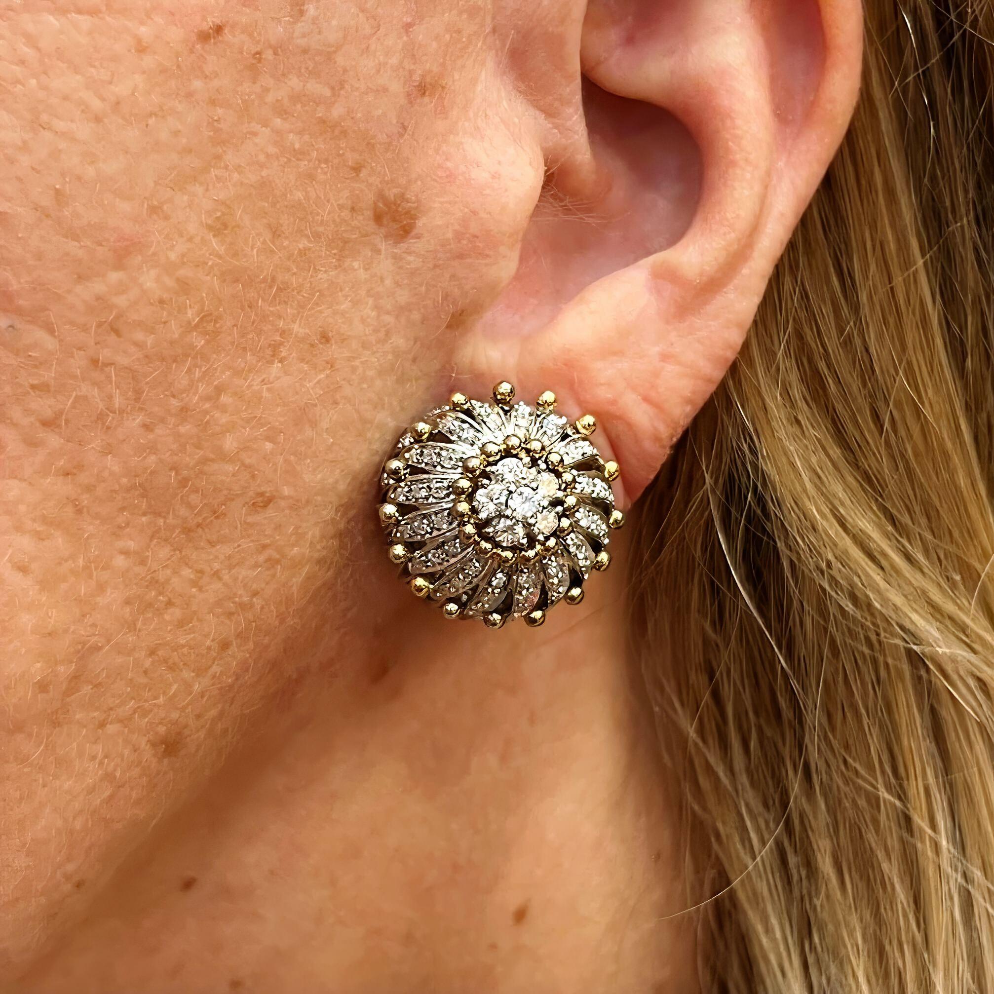 Gold Diamond Cluster Spiral Earrings In Good Condition In New York, NY