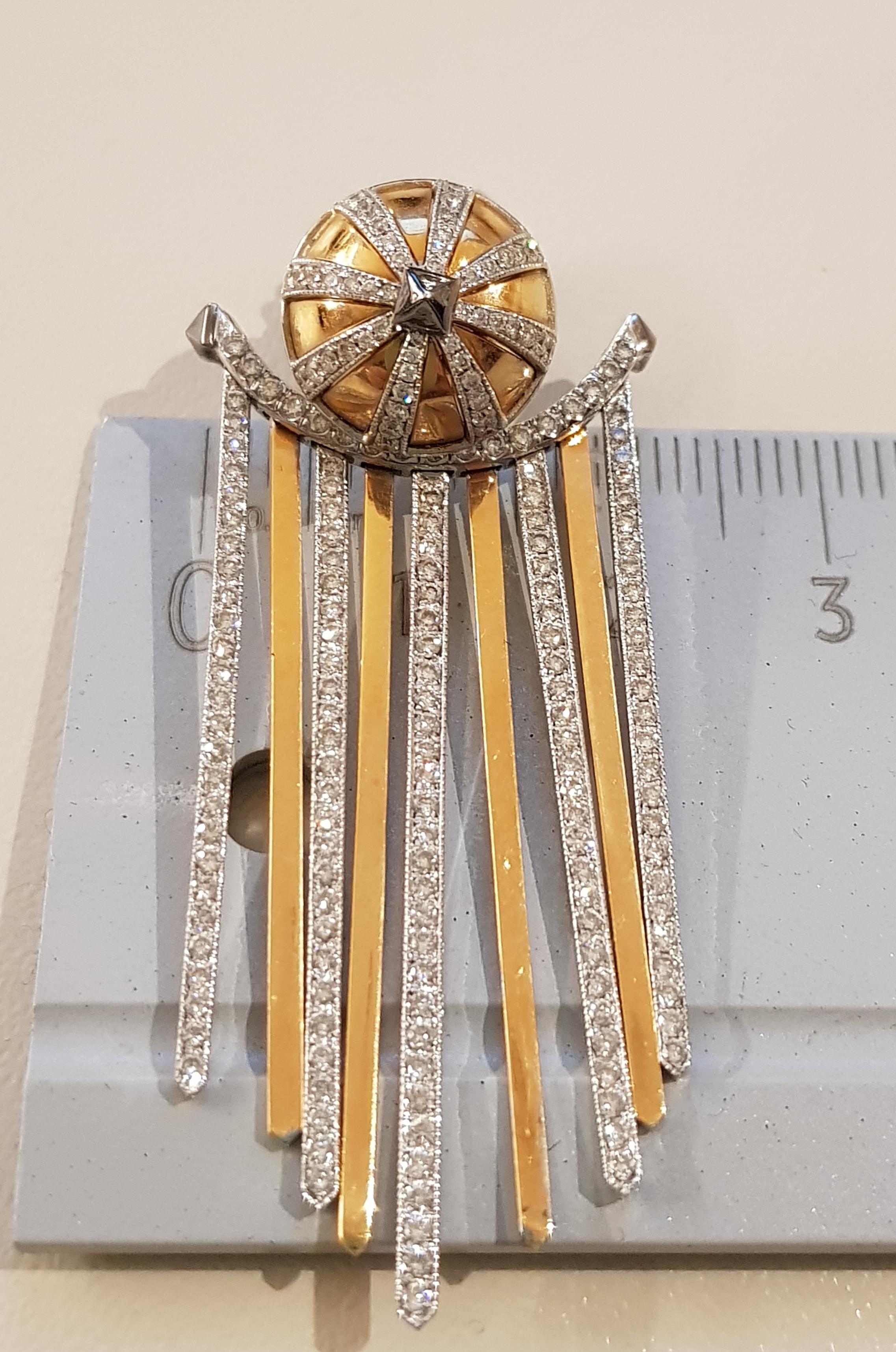 Round Cut Gold Diamond Dangle Earrings For Sale