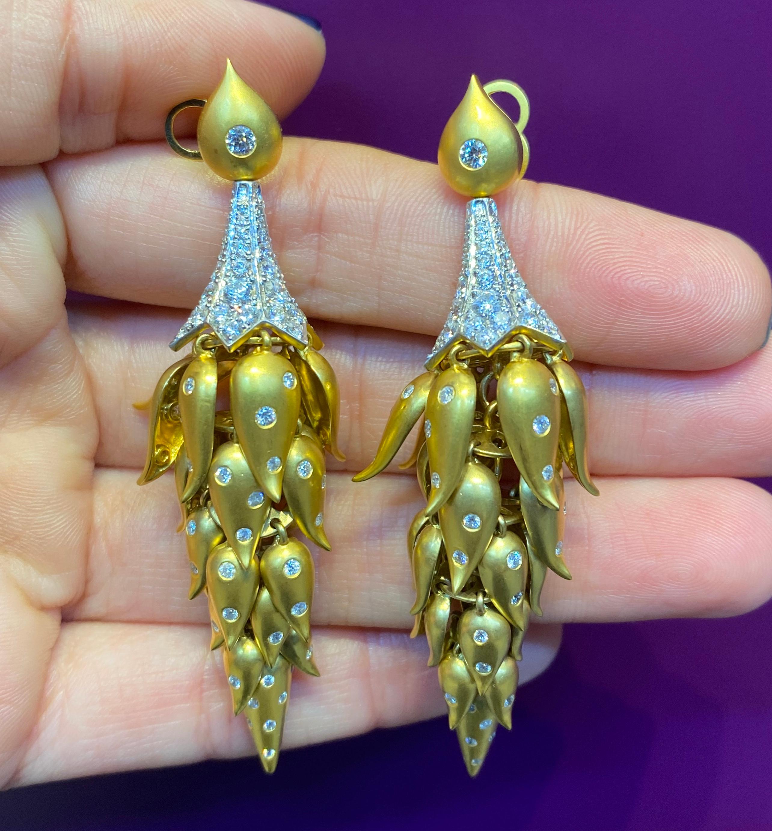 Gold and Diamond Earrings For Sale 1