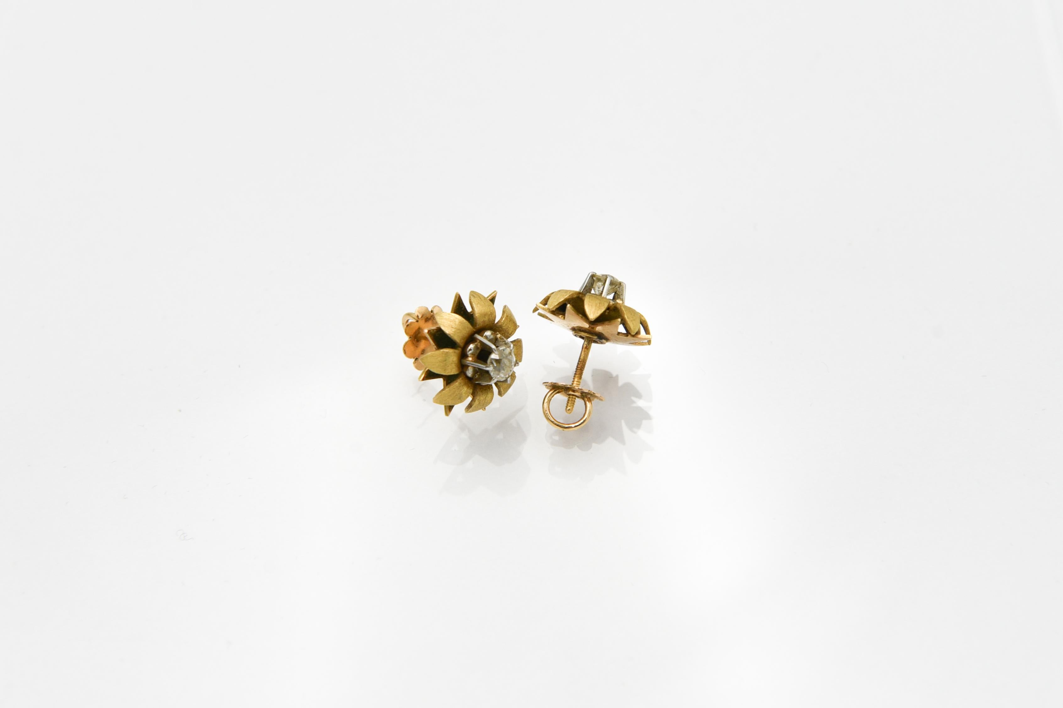 Orecchini in oro e diamanti, Spagna, circa 1940. in vendita 7