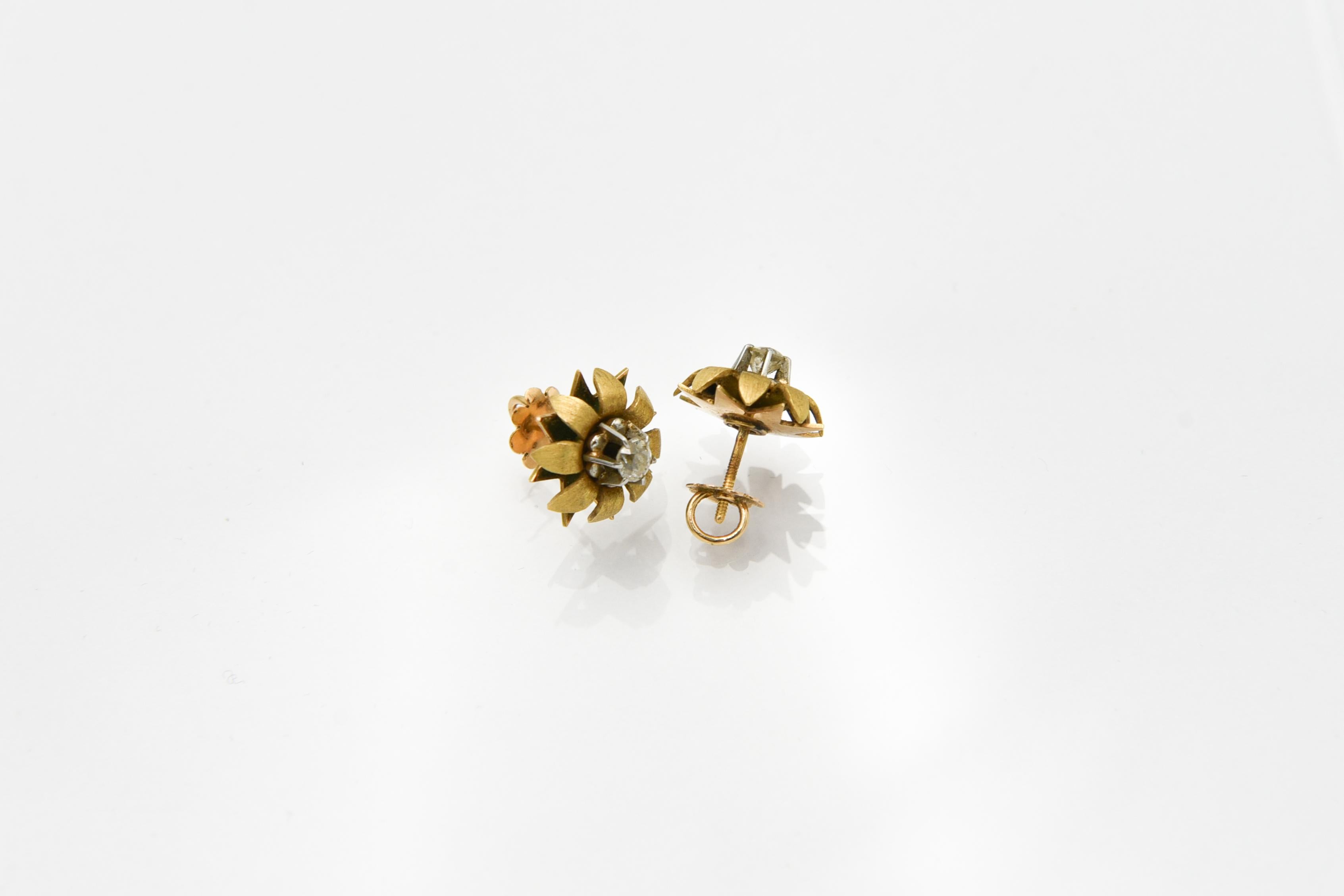 Gold Diamond Earrings, Spain, circa 1940. For Sale 6