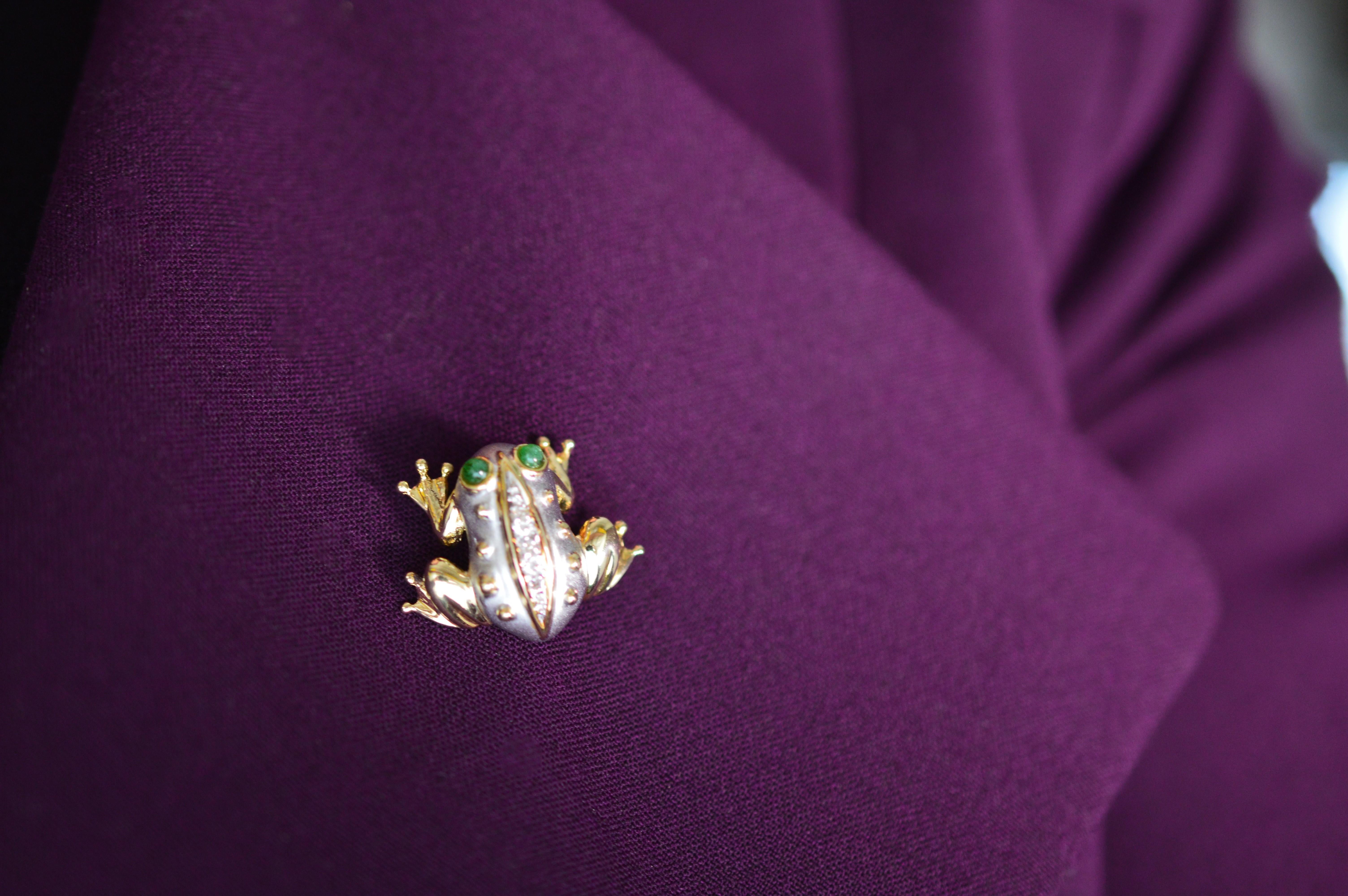 Gold Diamond Emerald Bullfrog Pin Brooch Pendant 1