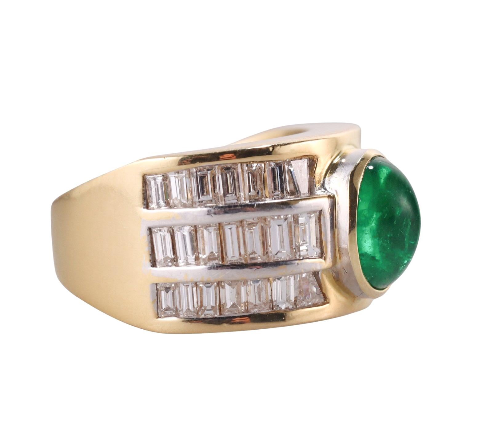 Gold Diamant Smaragd Ring (Ovalschliff) im Angebot