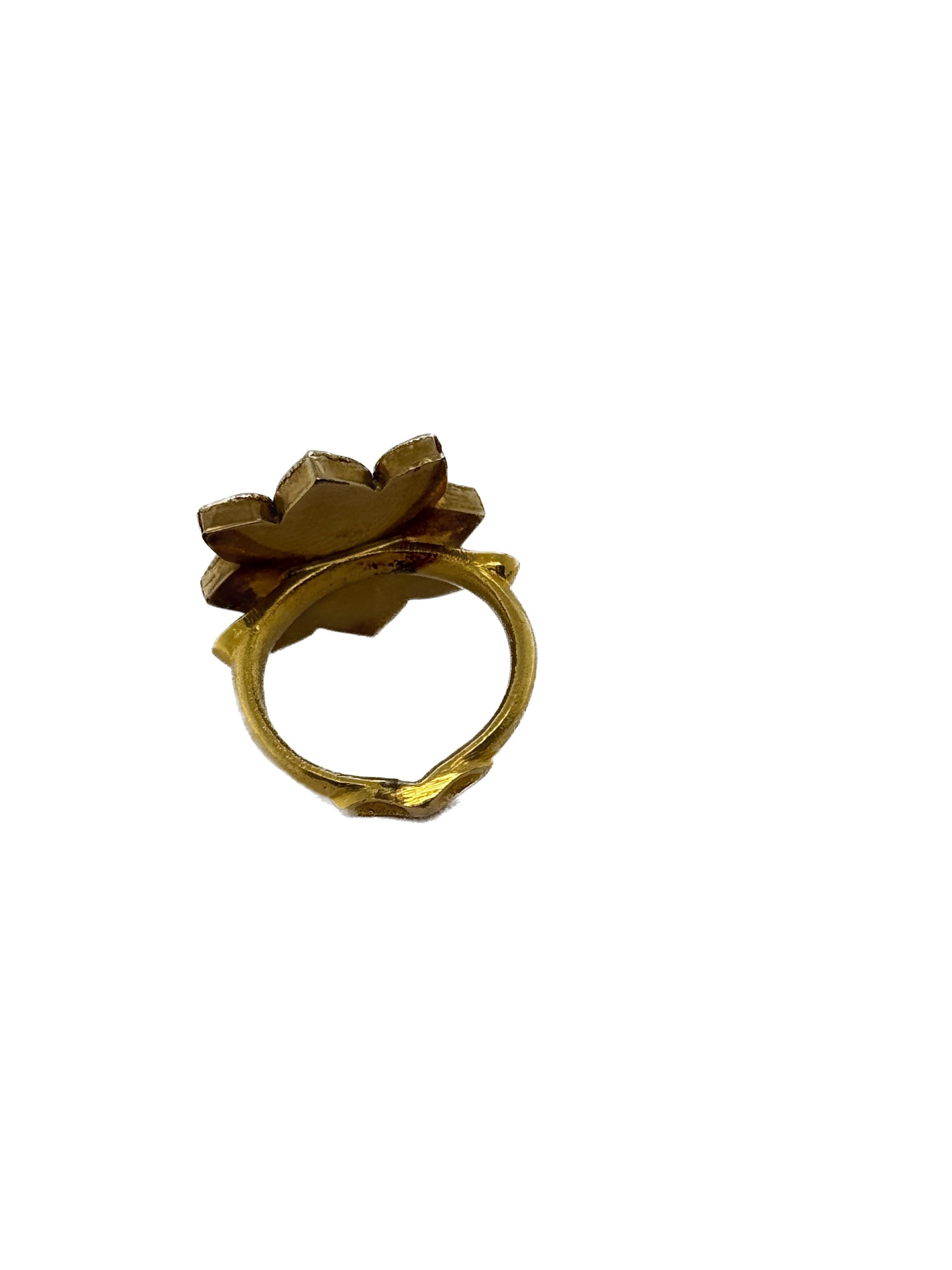 Gold & Diamond Vintage Flower Ring Neuf - En vente à Studio City, CA