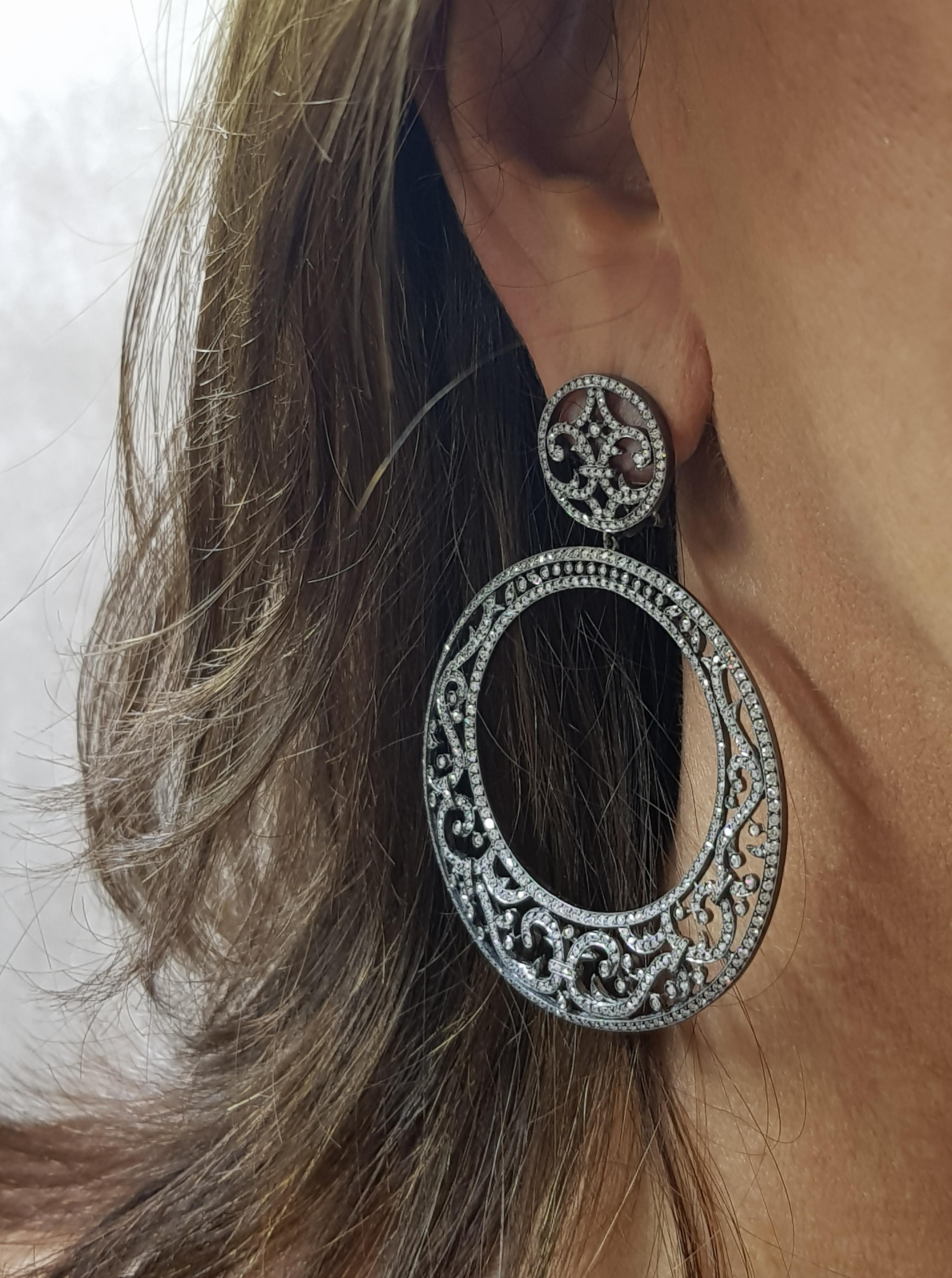 Exquisite hand made earrings are created in our work shop designed by Bilgun Dereli.

18 Karat Gold Diamonds Earrings
3,95 Carat Diamond


Rhodium plated