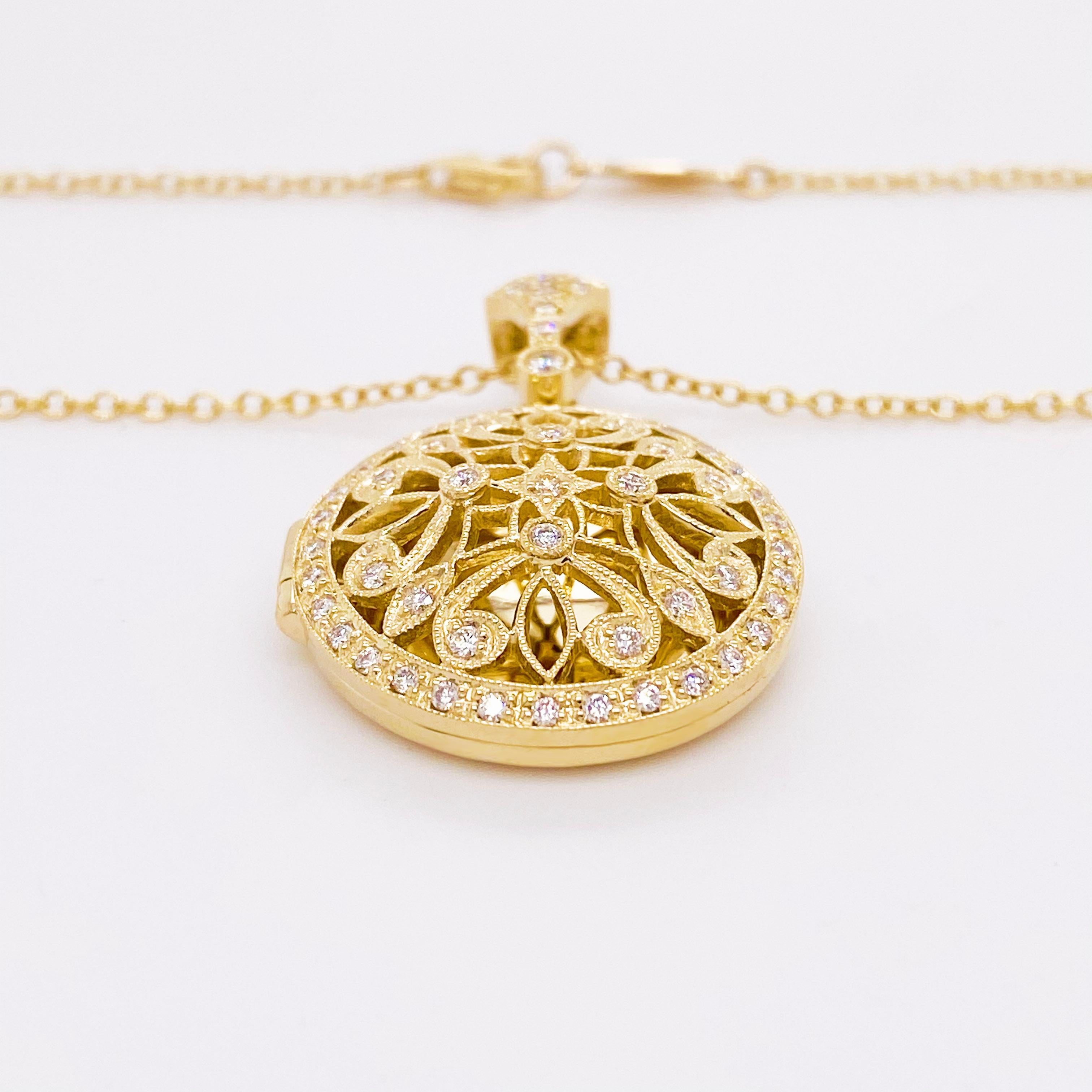 Moderne Médaillon vintage d'inspiration en or 14 carats avec diamants filigranes