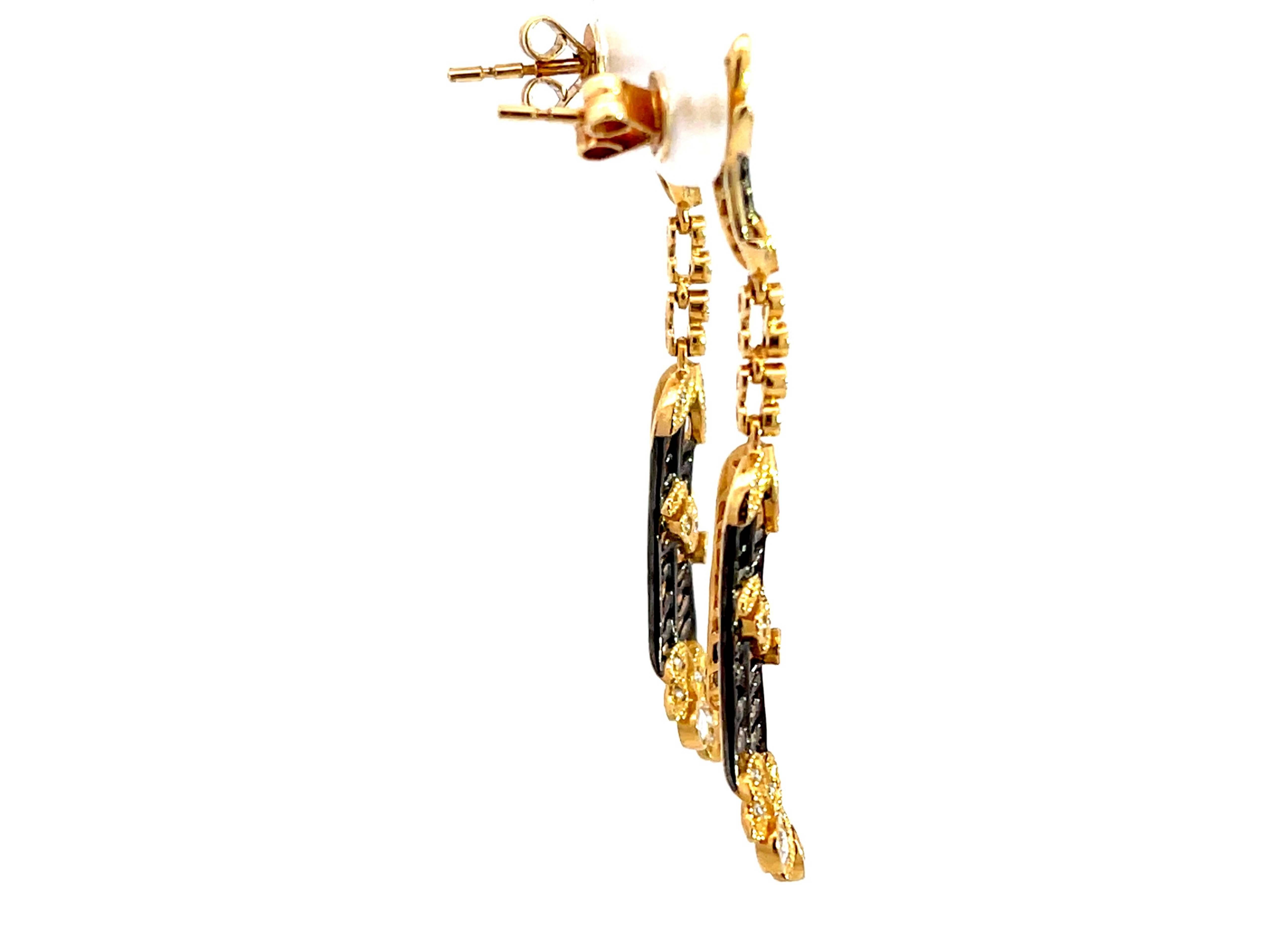 Colgante gota de loto con diamante de oro y cordón negro satinado Corte rosa en venta
