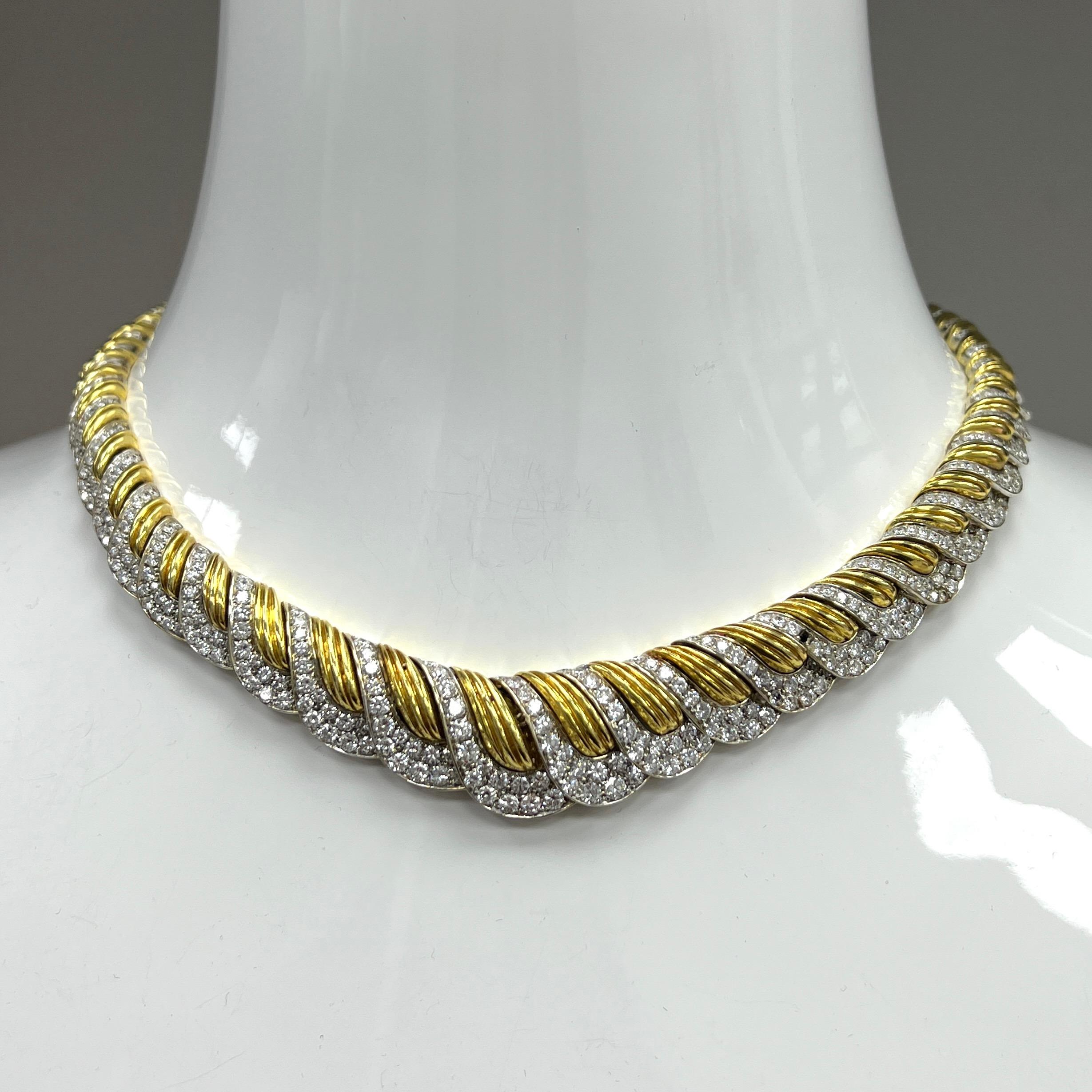 Gold Diamond Necklace  For Sale 4