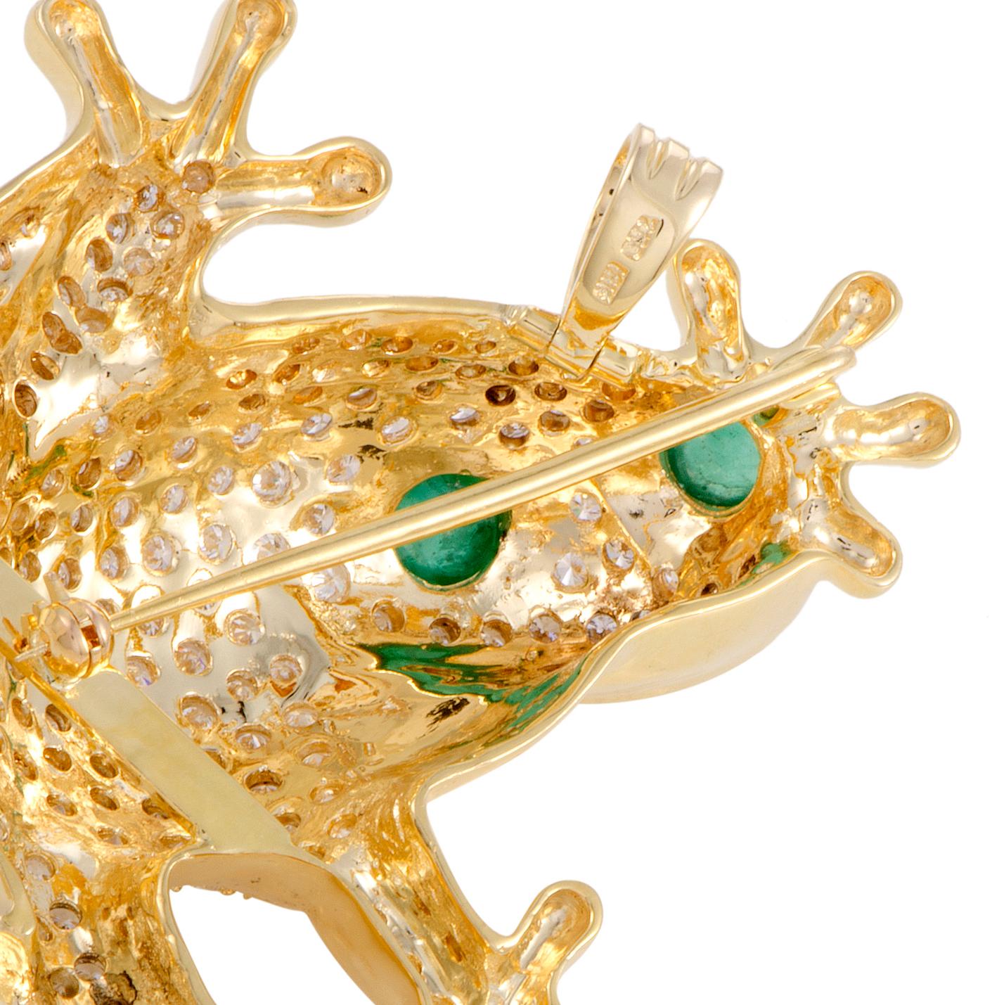 Gold Diamond Pave and Emerald Frog Pendant or Brooch In Excellent Condition In Southampton, PA