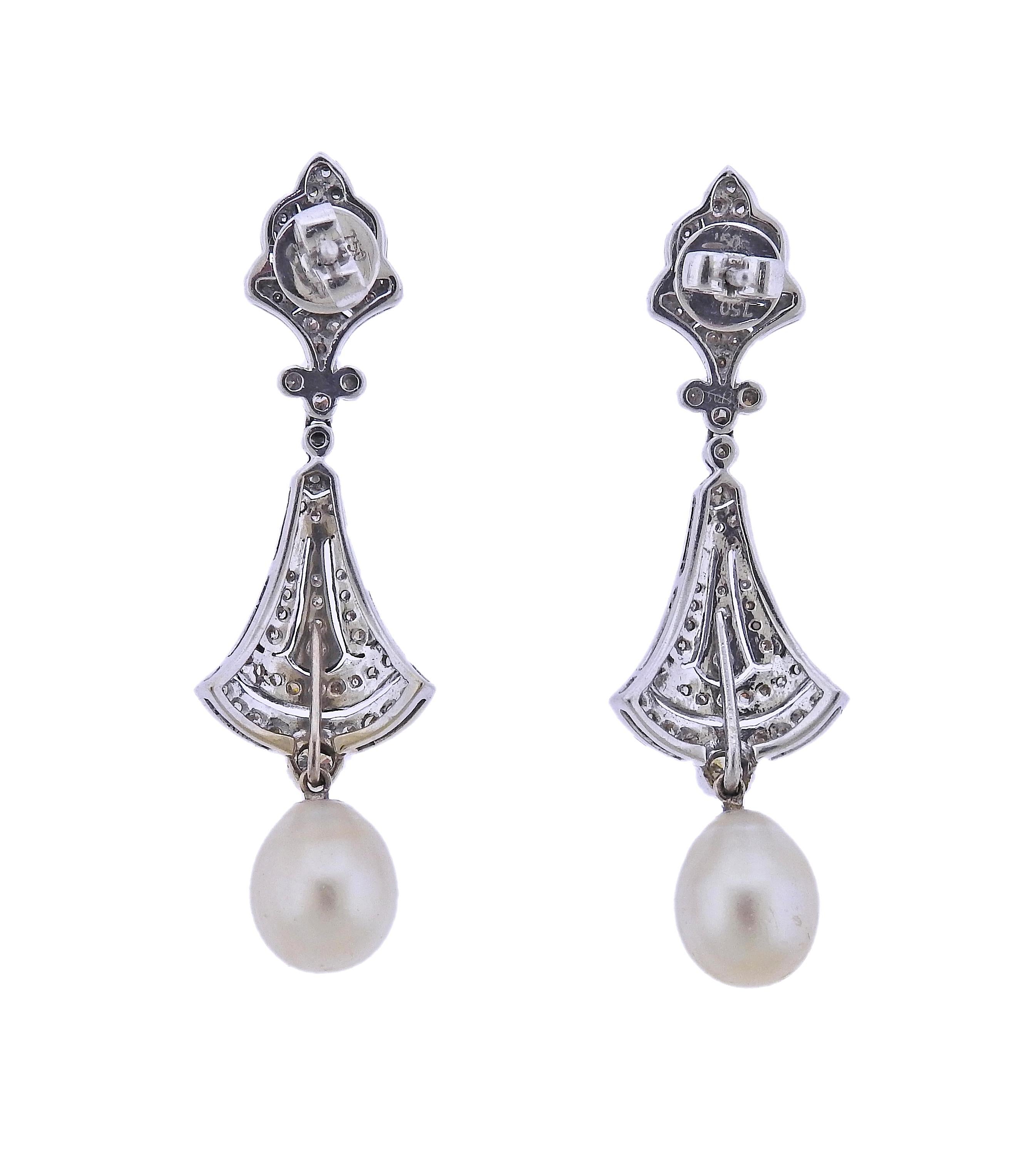 Gold Diamond Pearl Drop Earrings In Excellent Condition For Sale In New York, NY