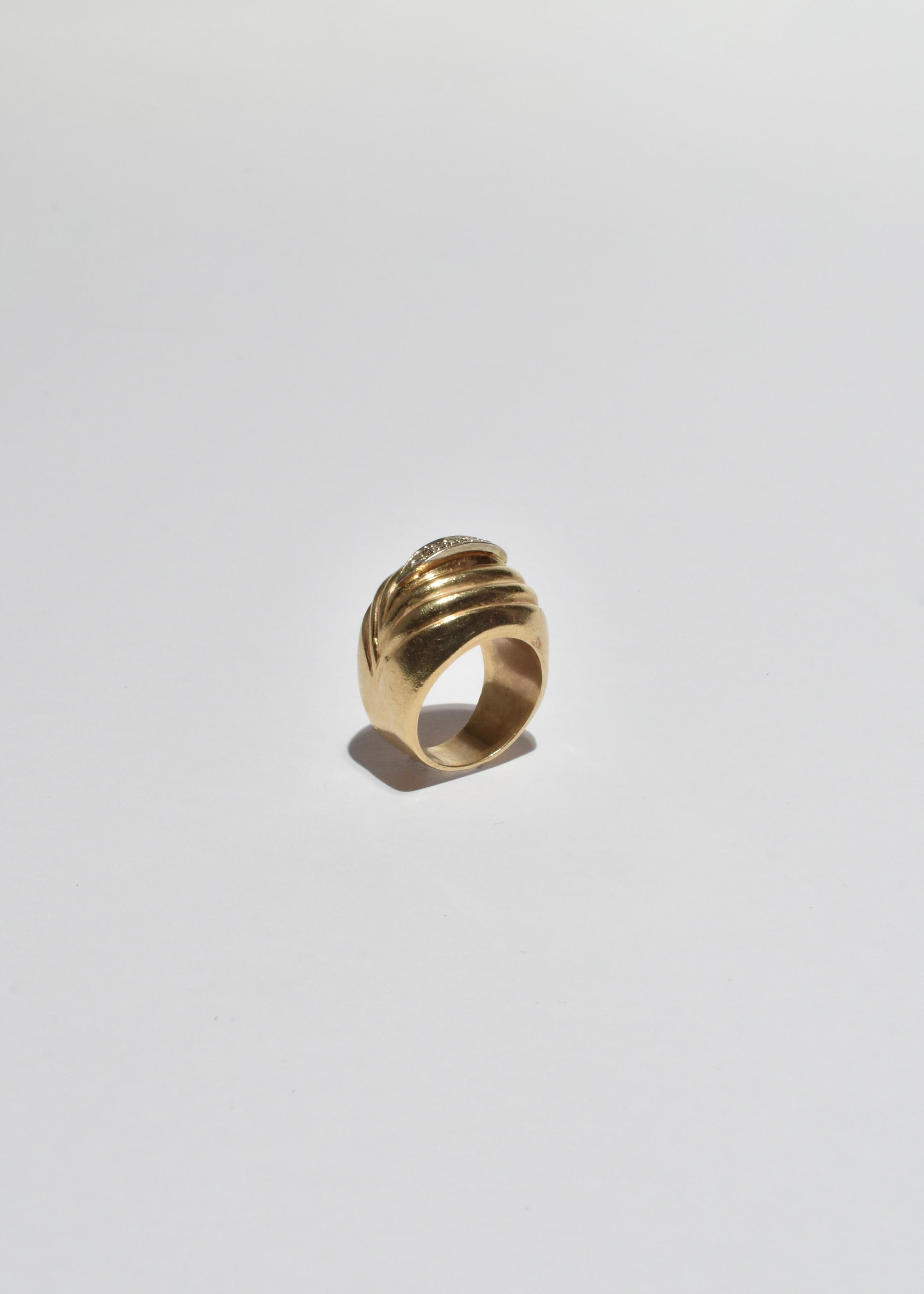 Round Cut Gold Diamond Pinky Ring