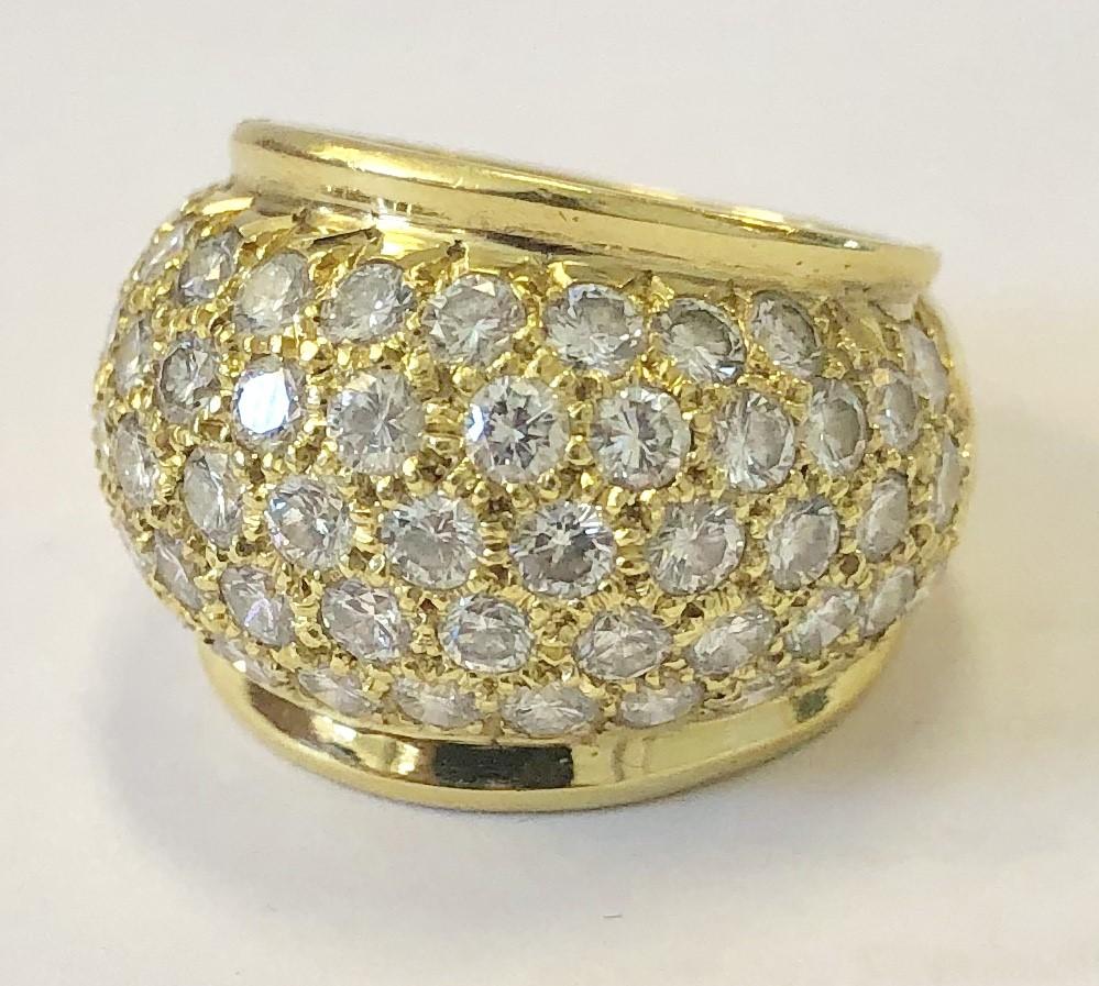 Gold and Diamond Ring, 18 Karat In Good Condition In Palm Beach, FL