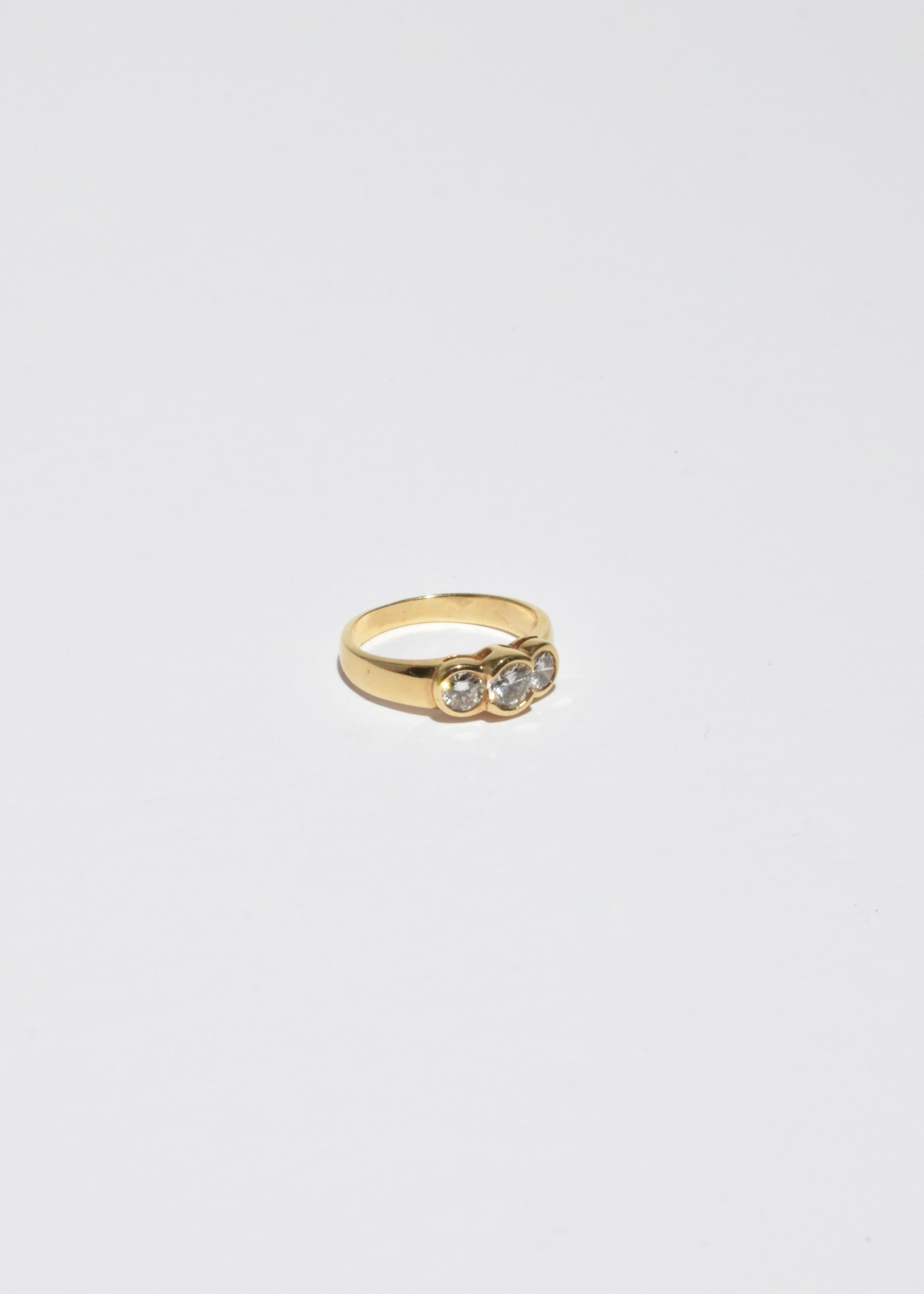 Round Cut Gold Diamond Ring For Sale