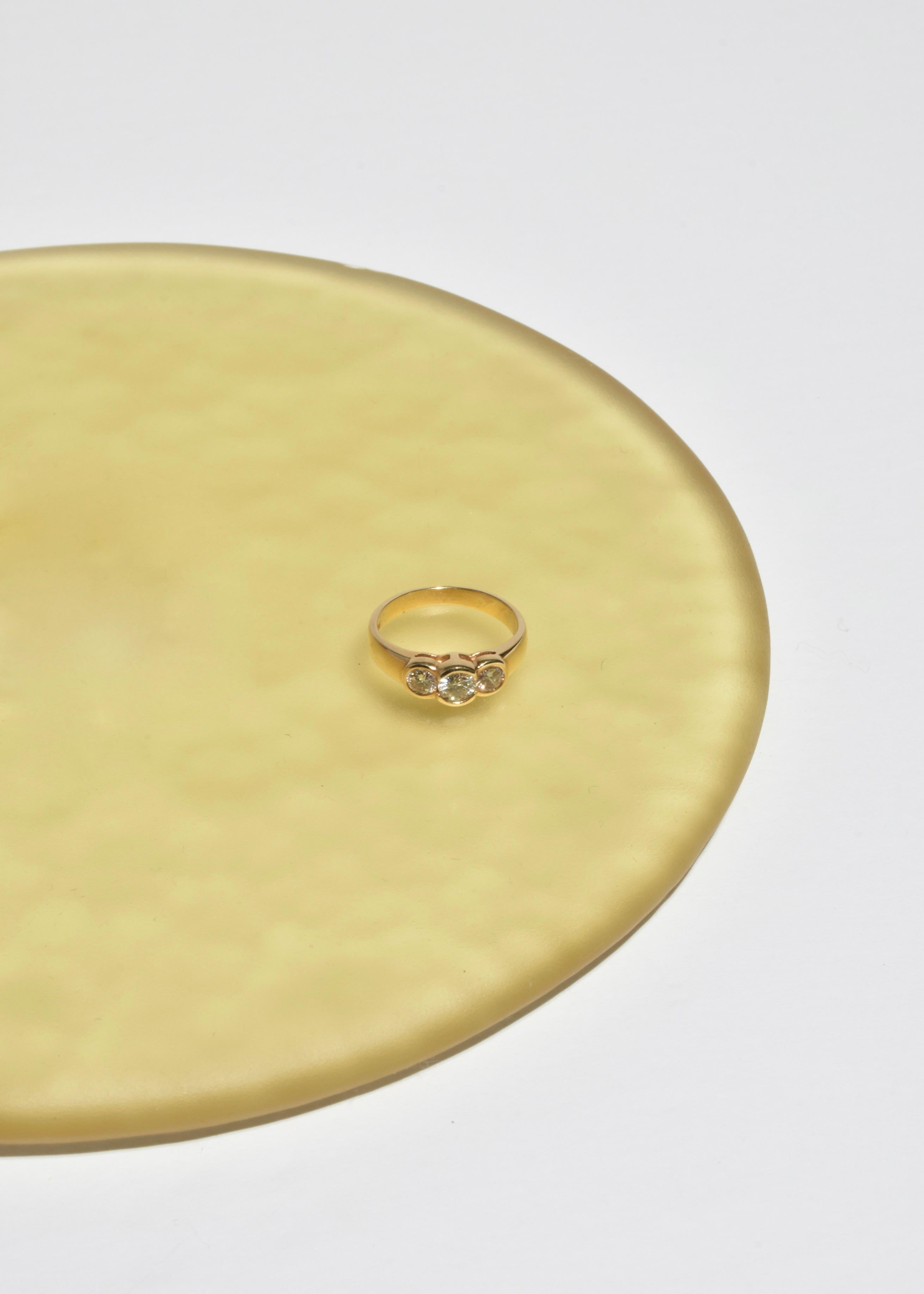 Women's or Men's Gold Diamond Ring For Sale