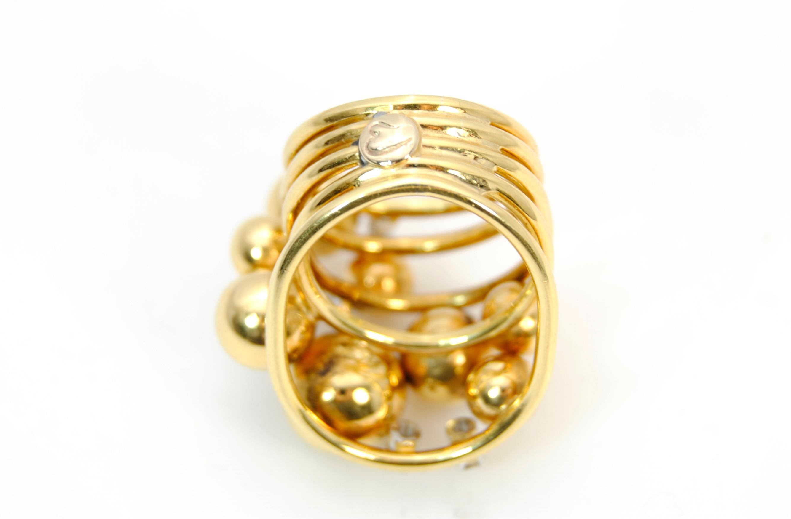 Round Cut Gold Diamond Ring K di Kuore