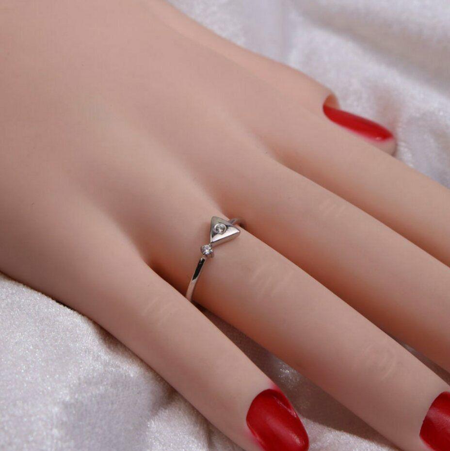 Bague de fiançailles de fiançailles en or blanc 14 carats massif 14 carats, taille ronde SOLID en vente 3