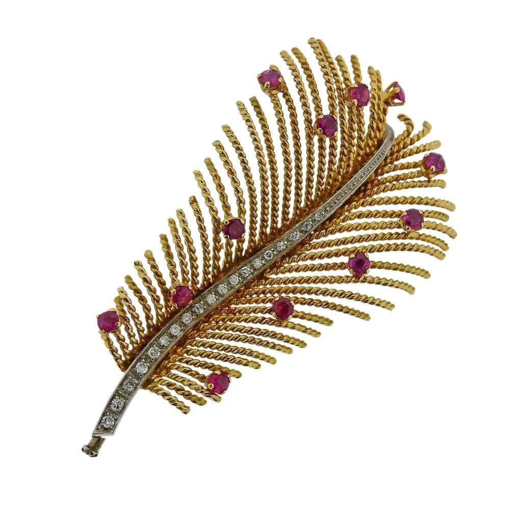 Gold Diamond Ruby Feather Brooch Pin In Excellent Condition For Sale In New York, NY