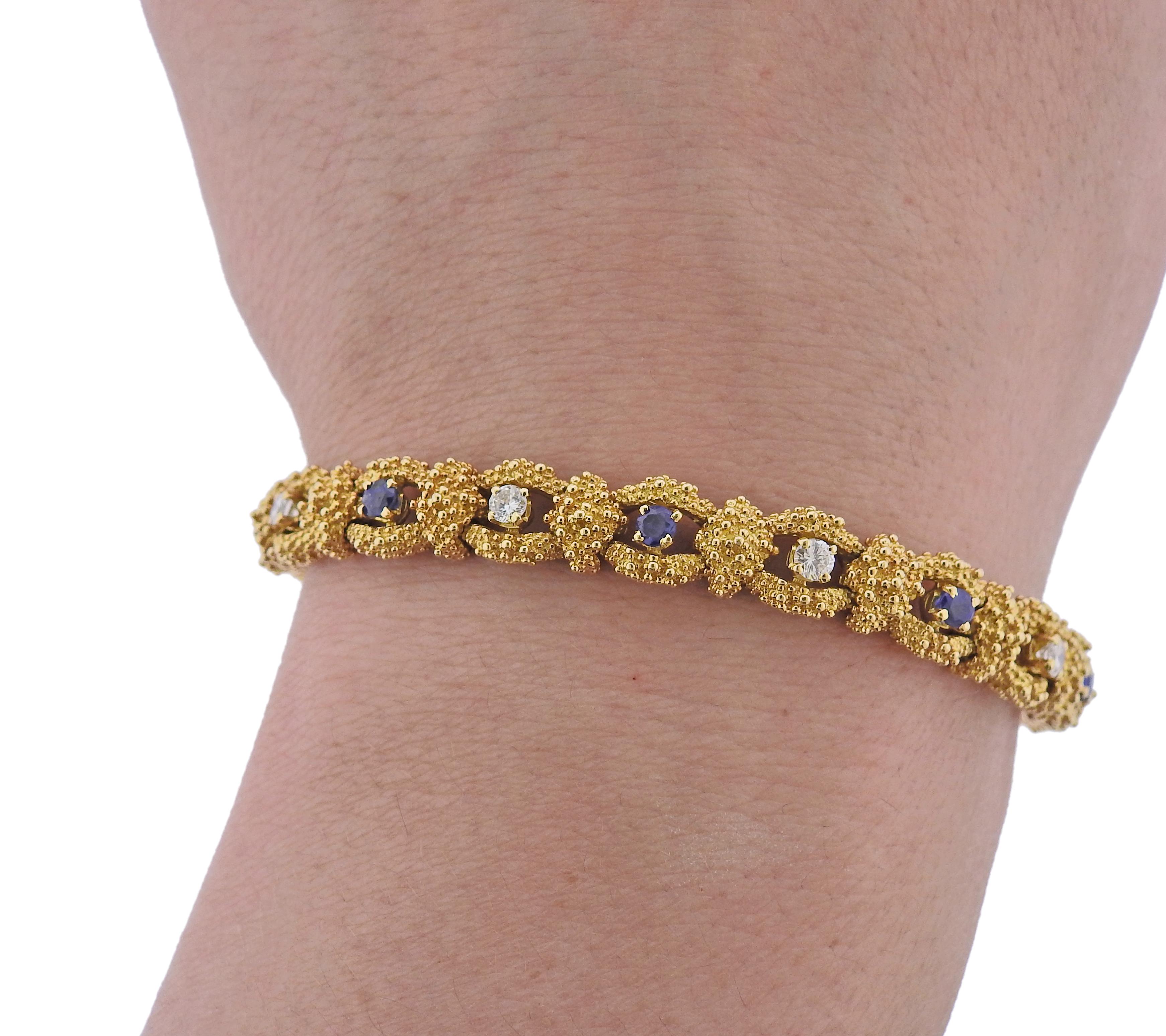 Gold Diamond Sapphire Bracelet In Excellent Condition For Sale In New York, NY