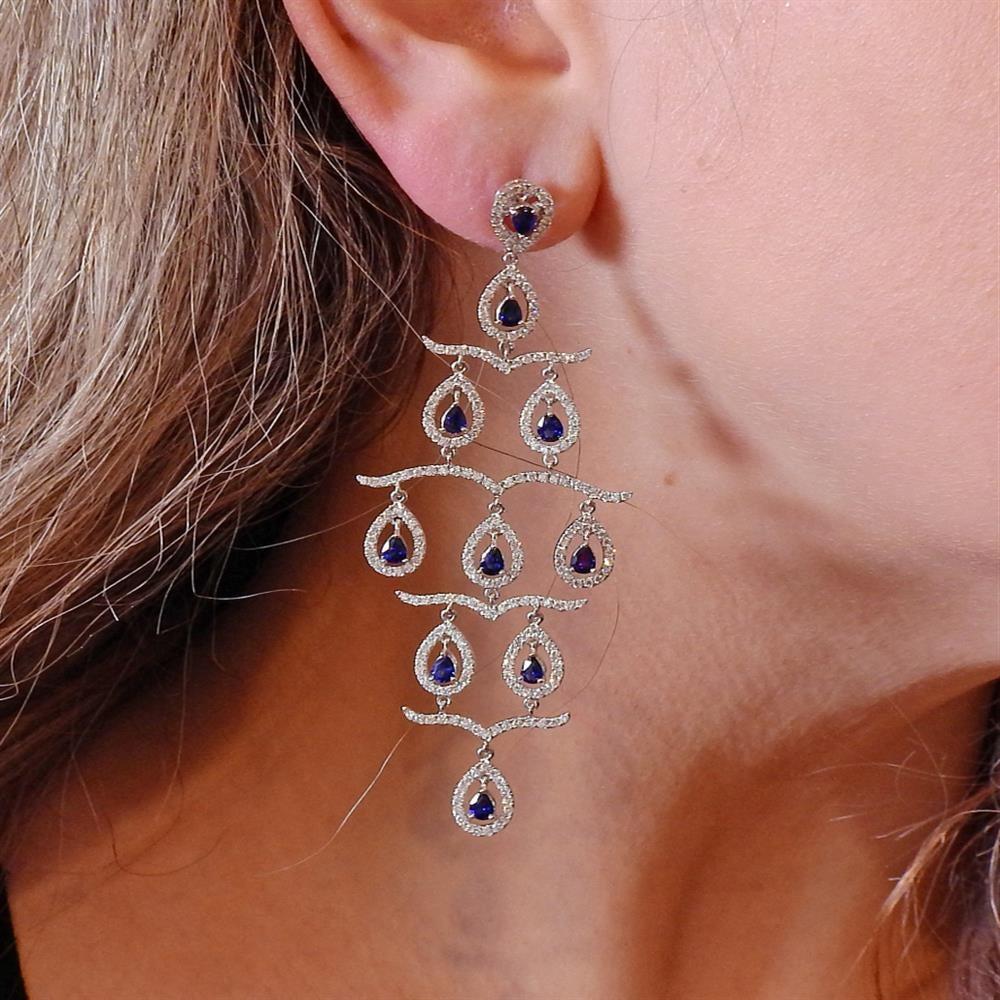 Boucles d'oreilles chandelier en or avec diamant et saphir Pour femmes en vente